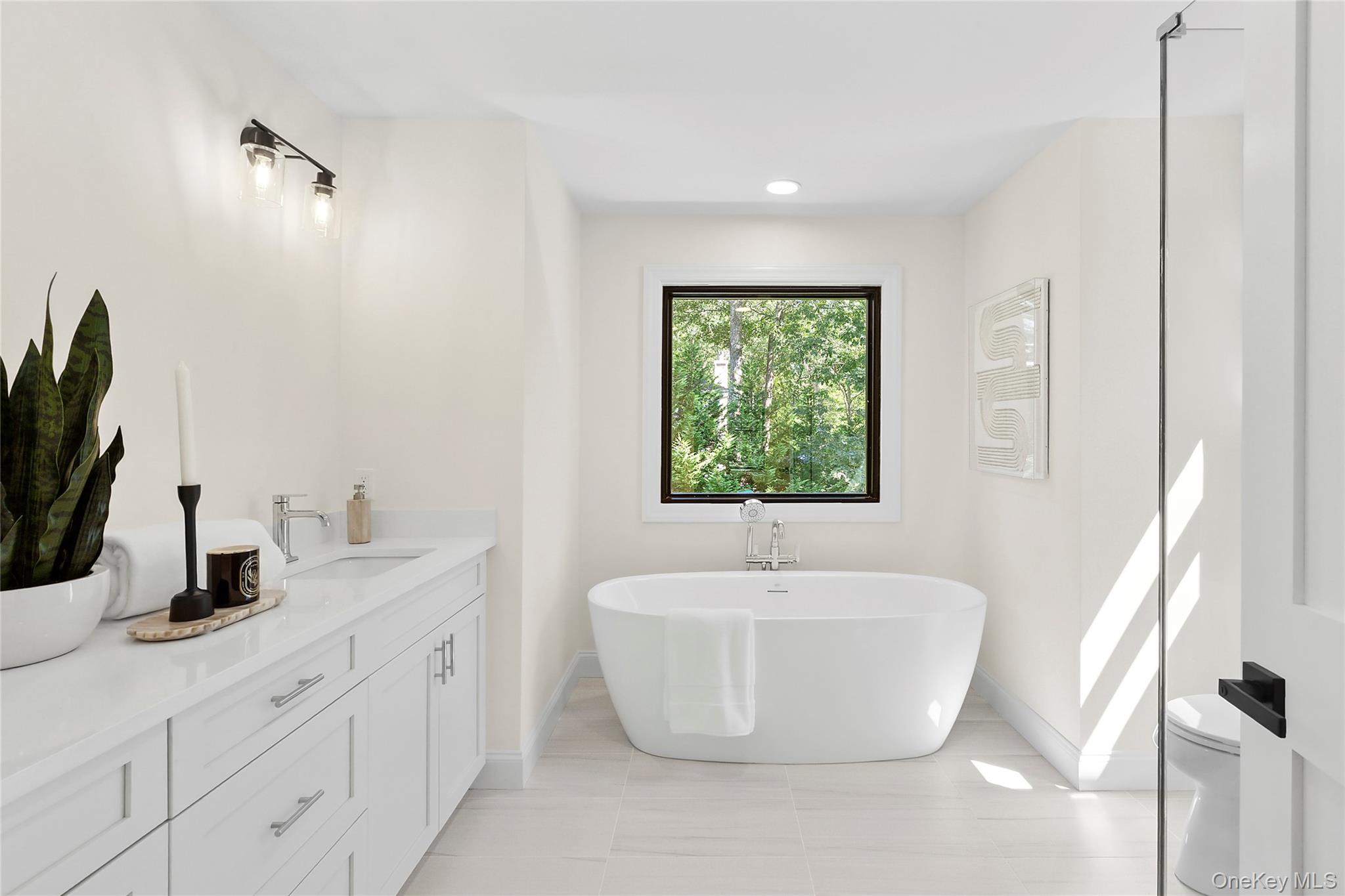 33 Delavan Street, East Hampton, NY 11937