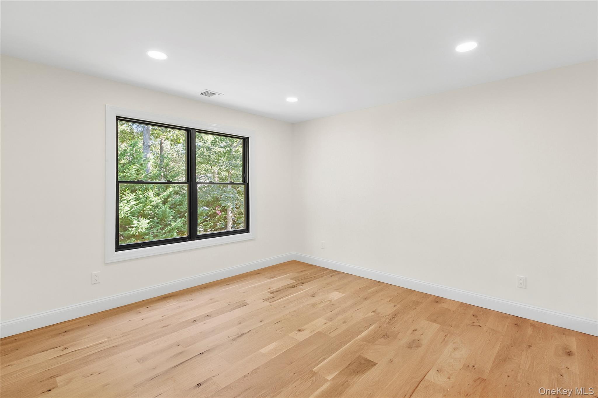 33 Delavan Street, East Hampton, NY 11937