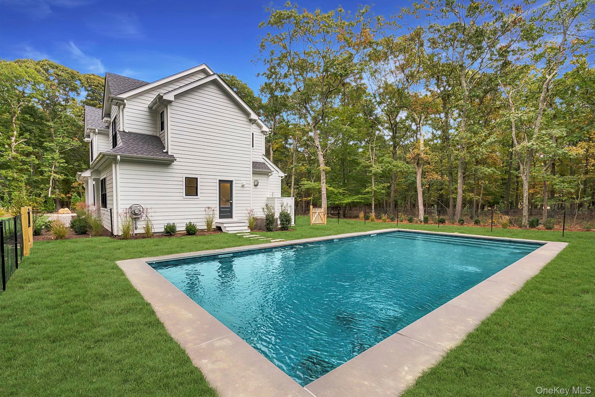 33 Delavan Street, East Hampton, NY 11937