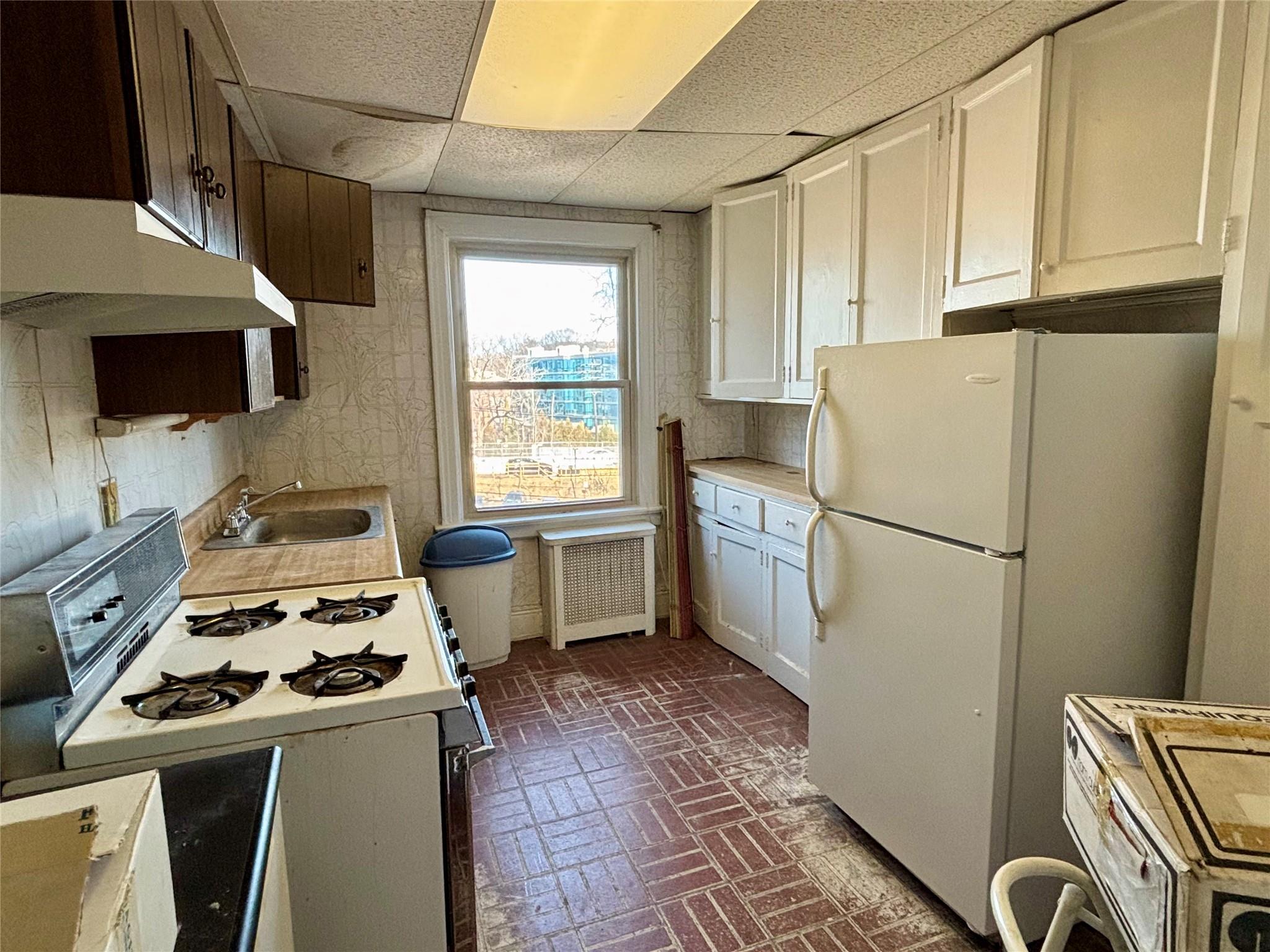 1 Ascot Ridge # 3A, Great Neck, NY 11021