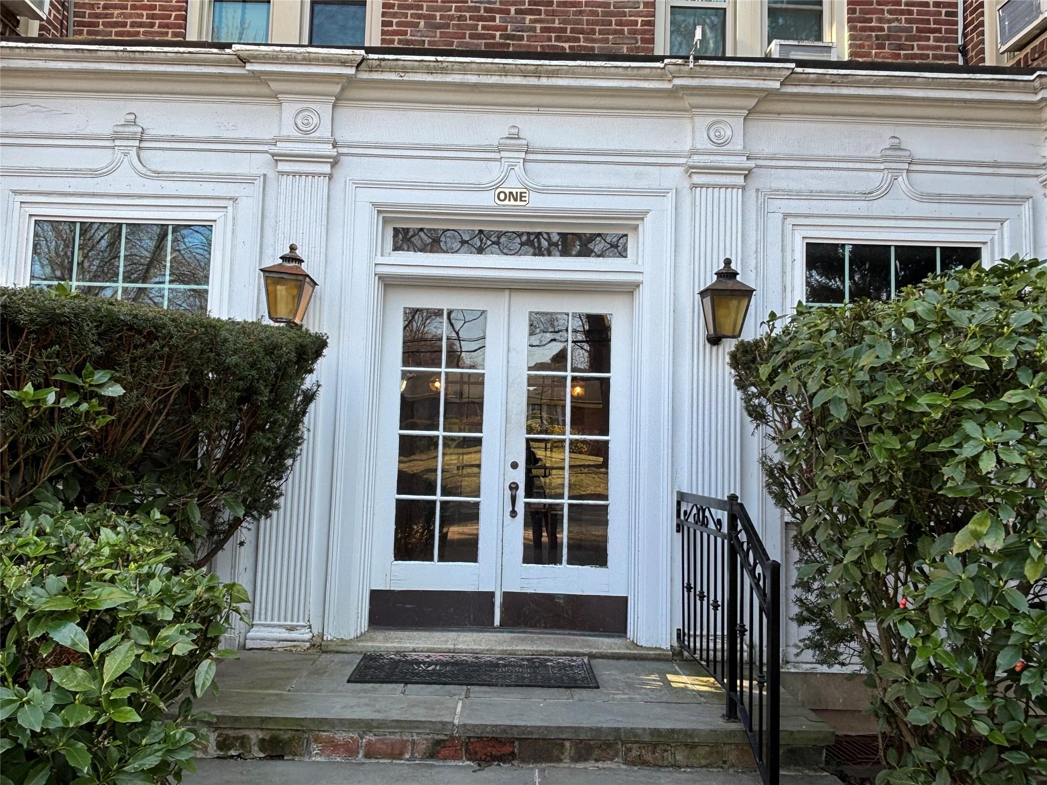 1 Ascot Ridge # 3A, Great Neck, NY 11021