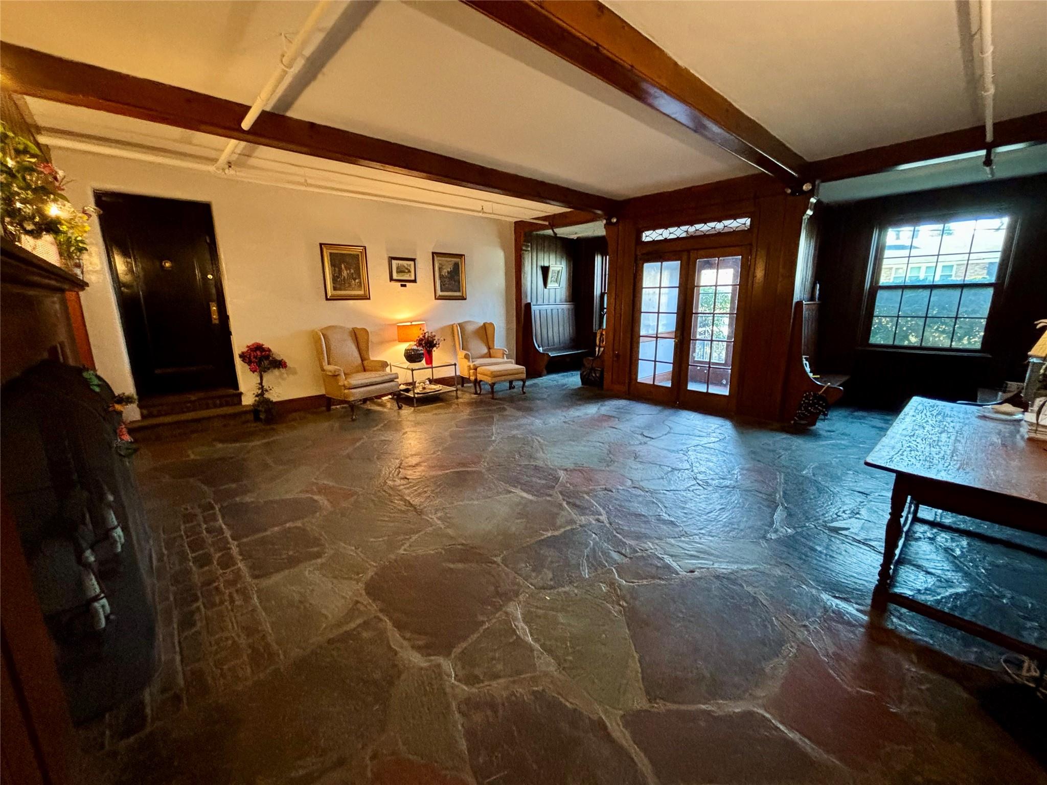 1 Ascot Ridge # 3A, Great Neck, NY 11021