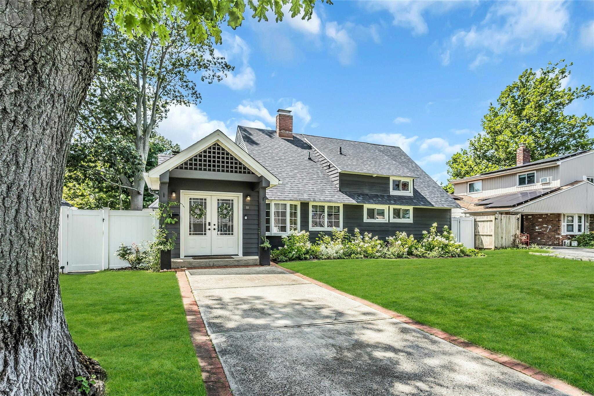 18 Rosewood Lane, Wantagh, NY 11793