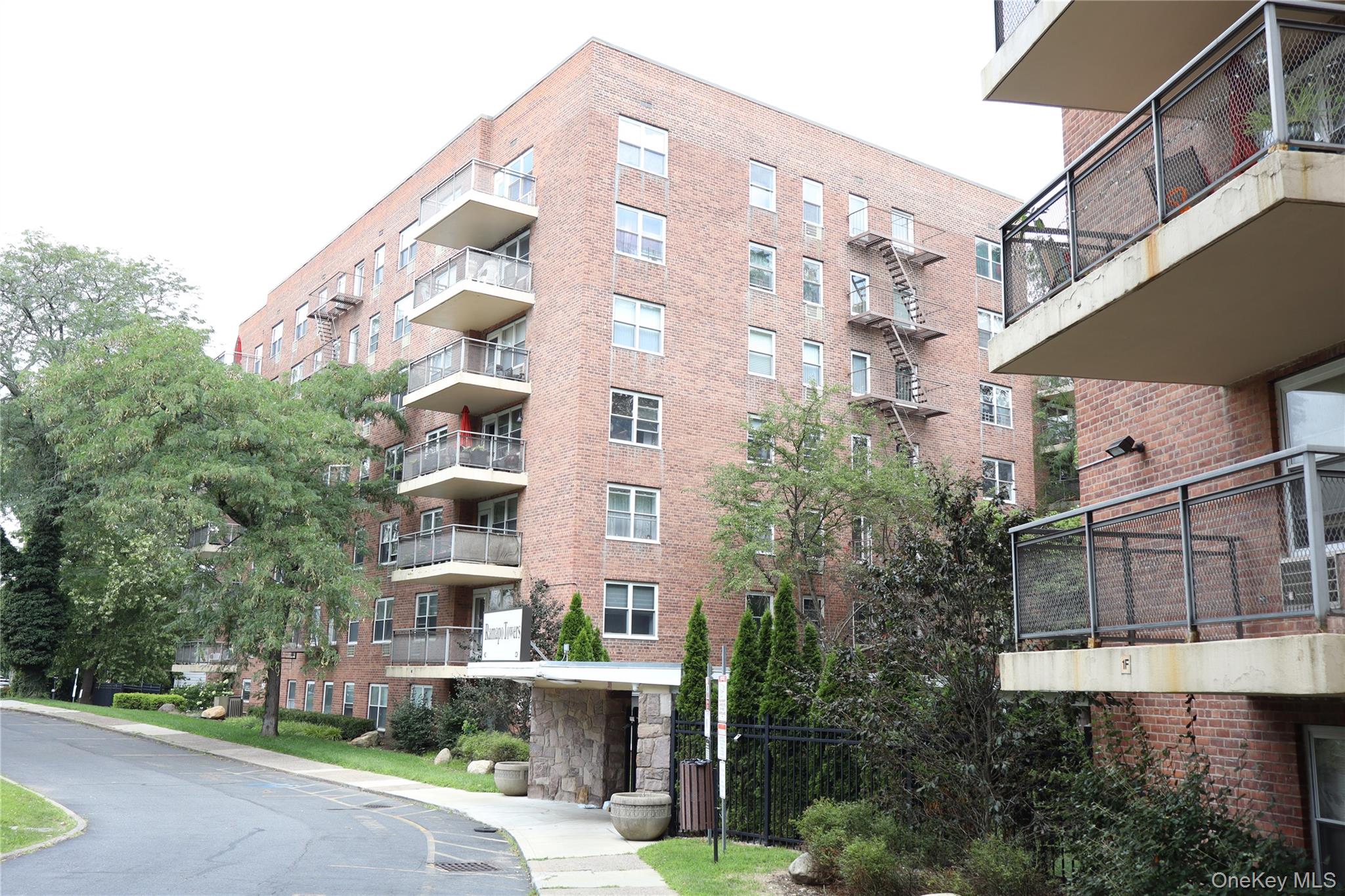 30 S Cole Avenue # 5H, Spring Valley, NY 10977