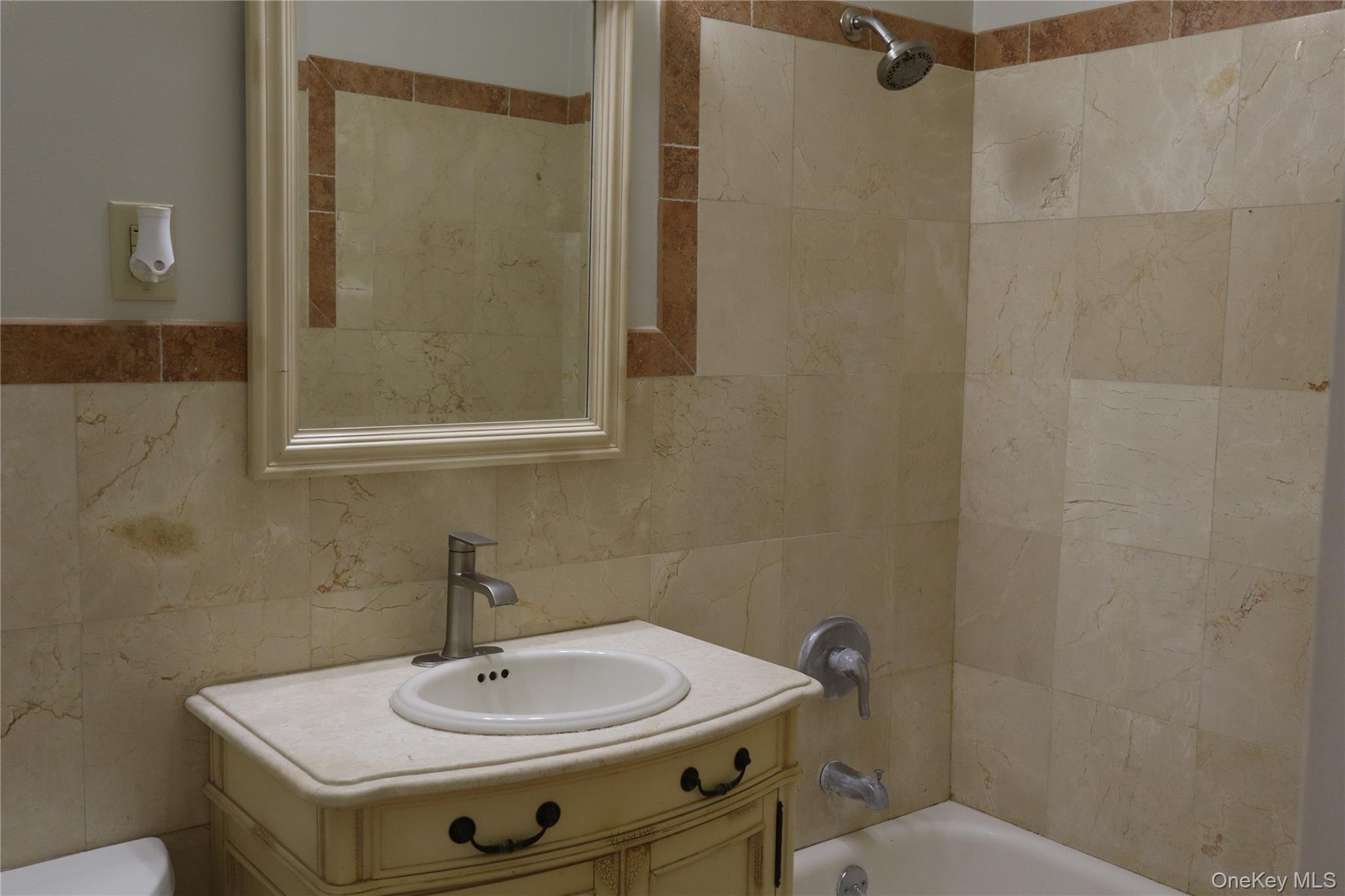 30 S Cole Avenue # 5H, Spring Valley, NY 10977