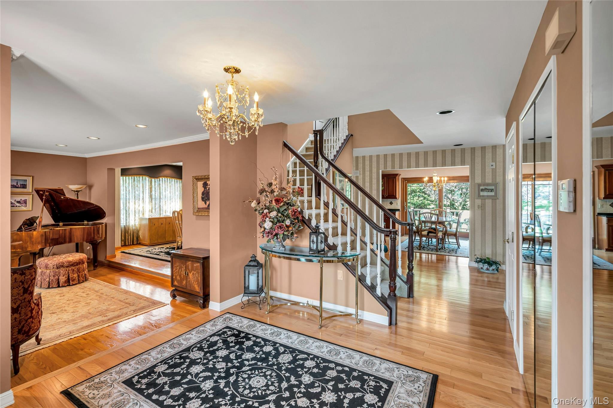 31 Daffodil Drive, Farmingdale, NY 11735