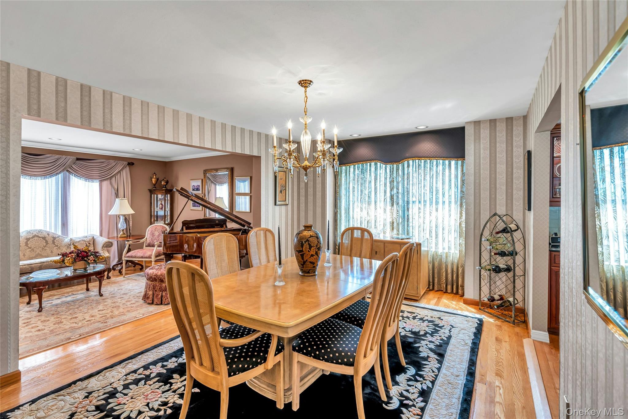 31 Daffodil Drive, Farmingdale, NY 11735