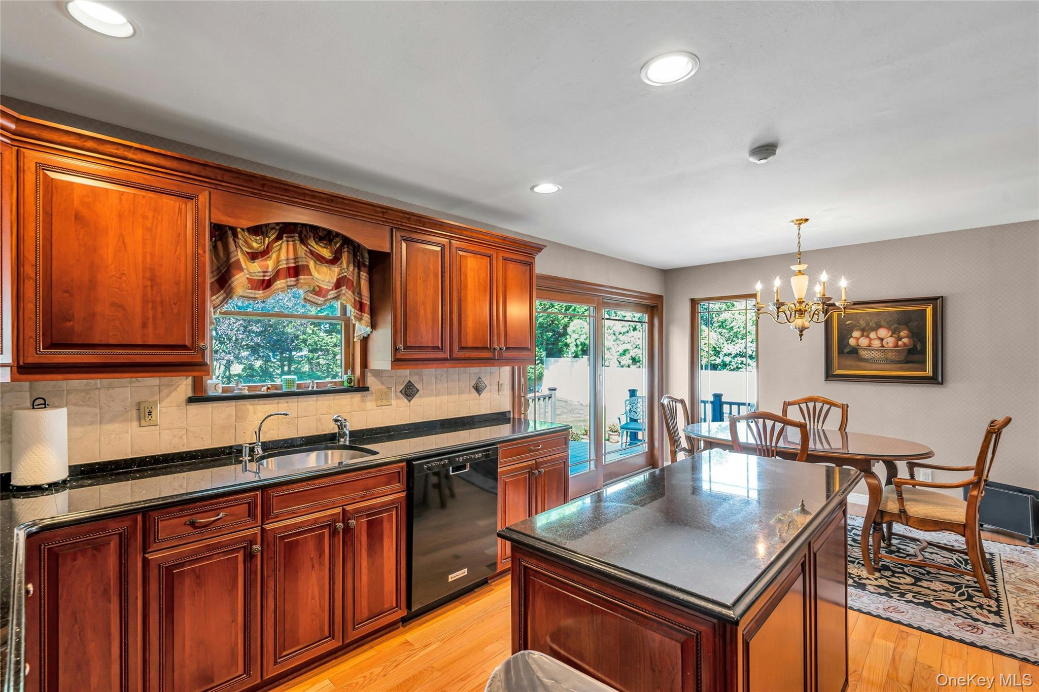 31 Daffodil Drive, Farmingdale, NY 11735