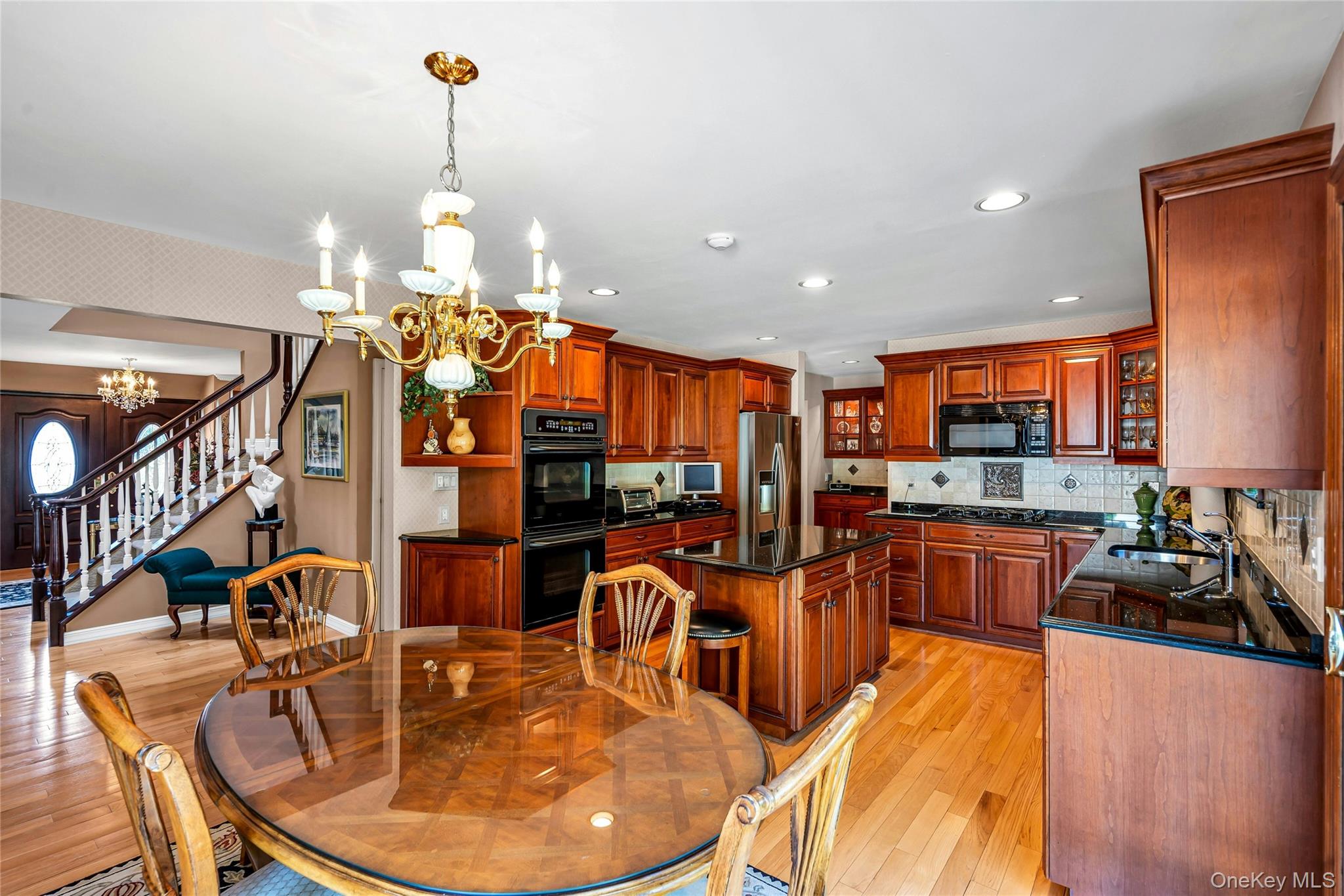 31 Daffodil Drive, Farmingdale, NY 11735