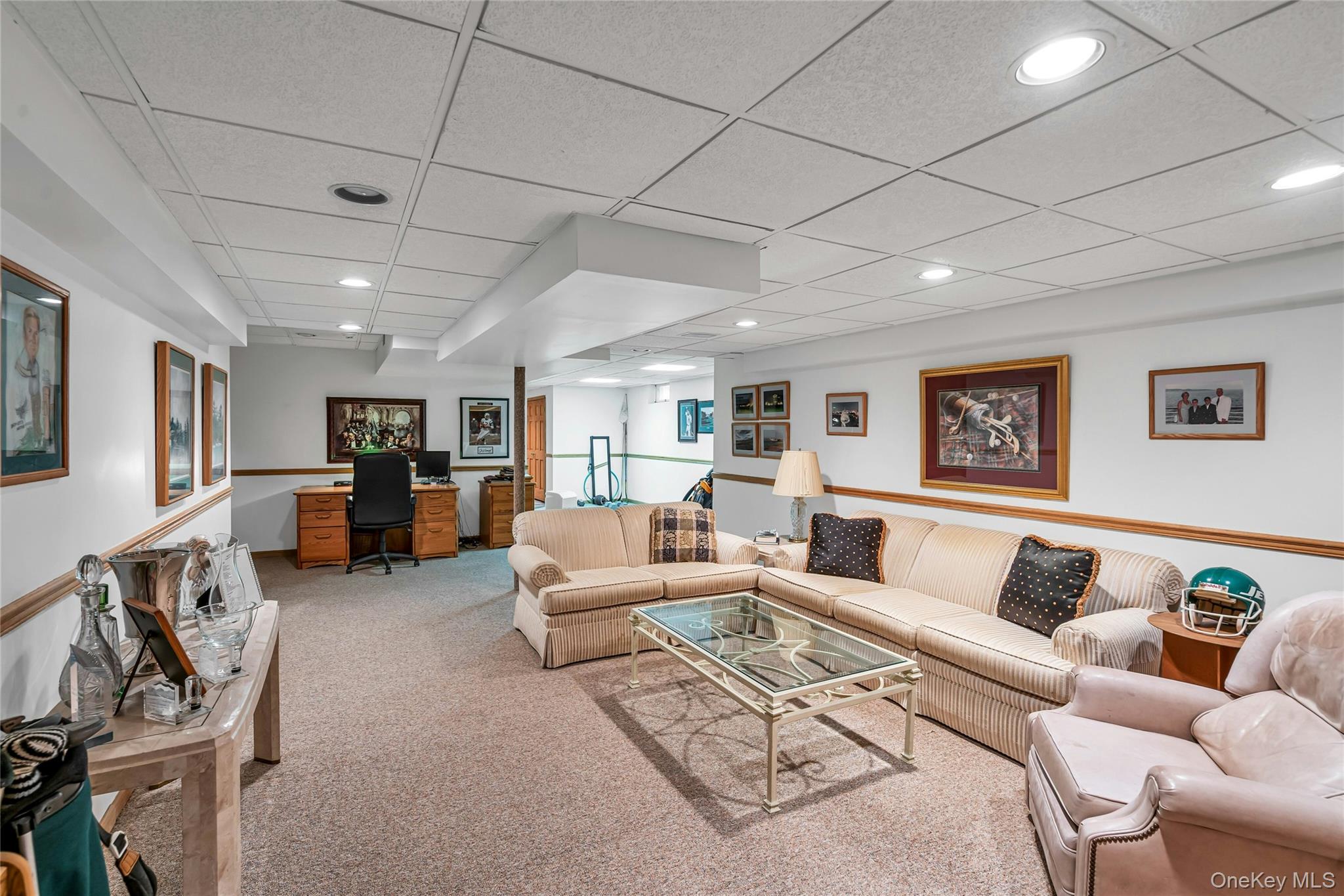 31 Daffodil Drive, Farmingdale, NY 11735