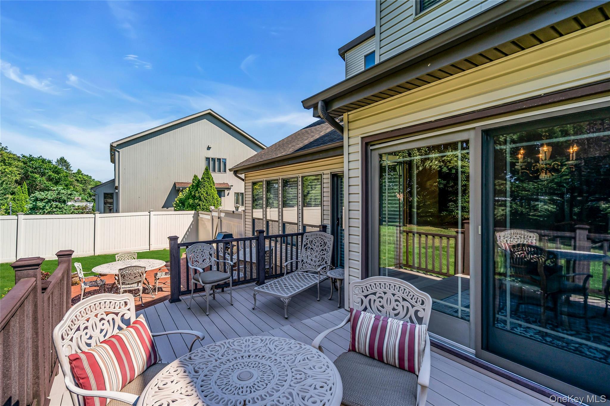 31 Daffodil Drive, Farmingdale, NY 11735