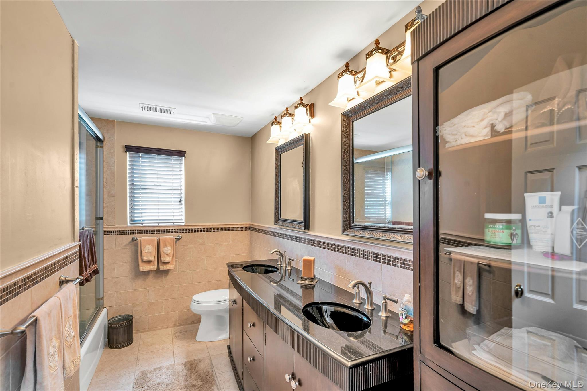 31 Daffodil Drive, Farmingdale, NY 11735