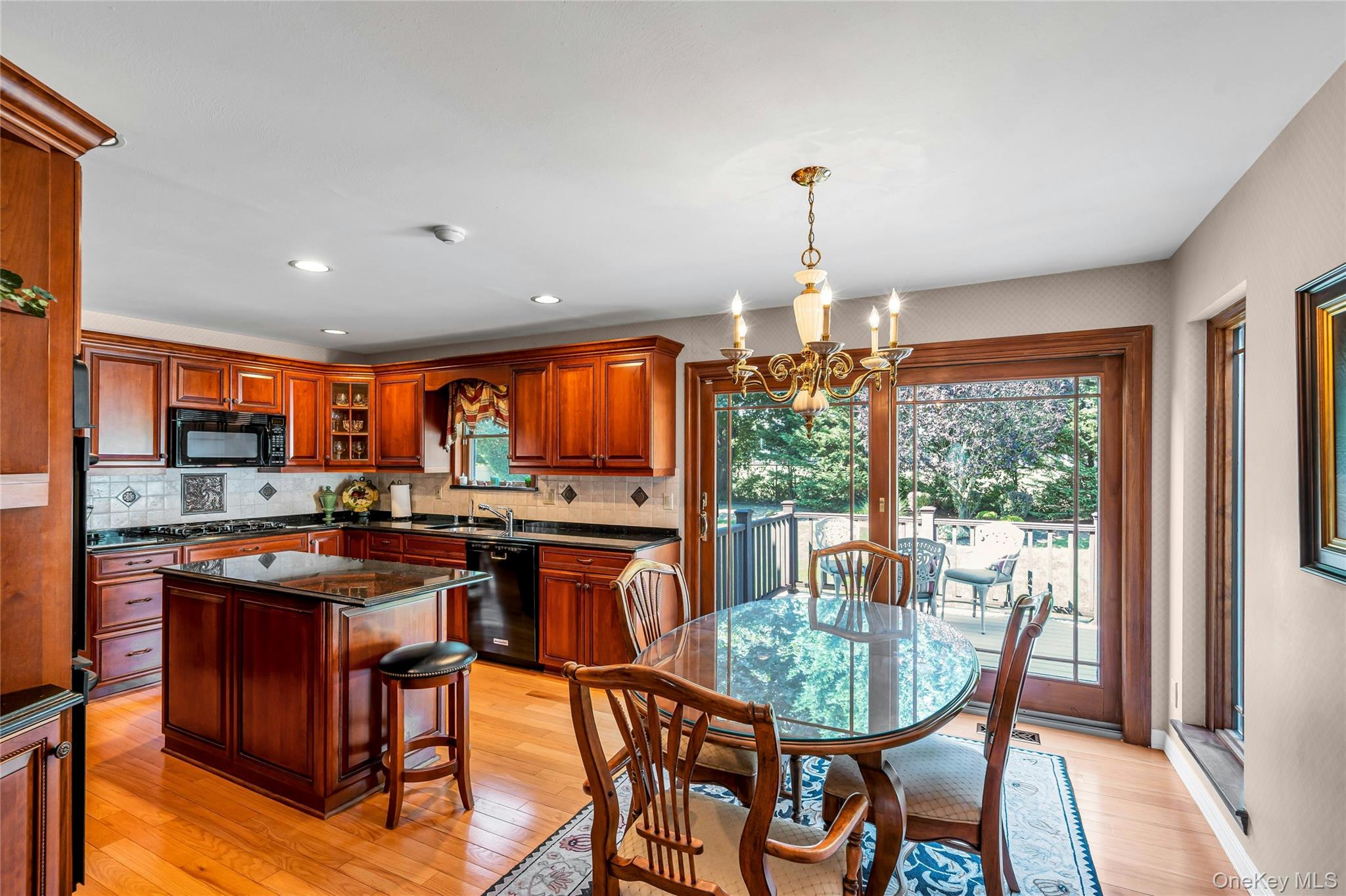 31 Daffodil Drive, Farmingdale, NY 11735