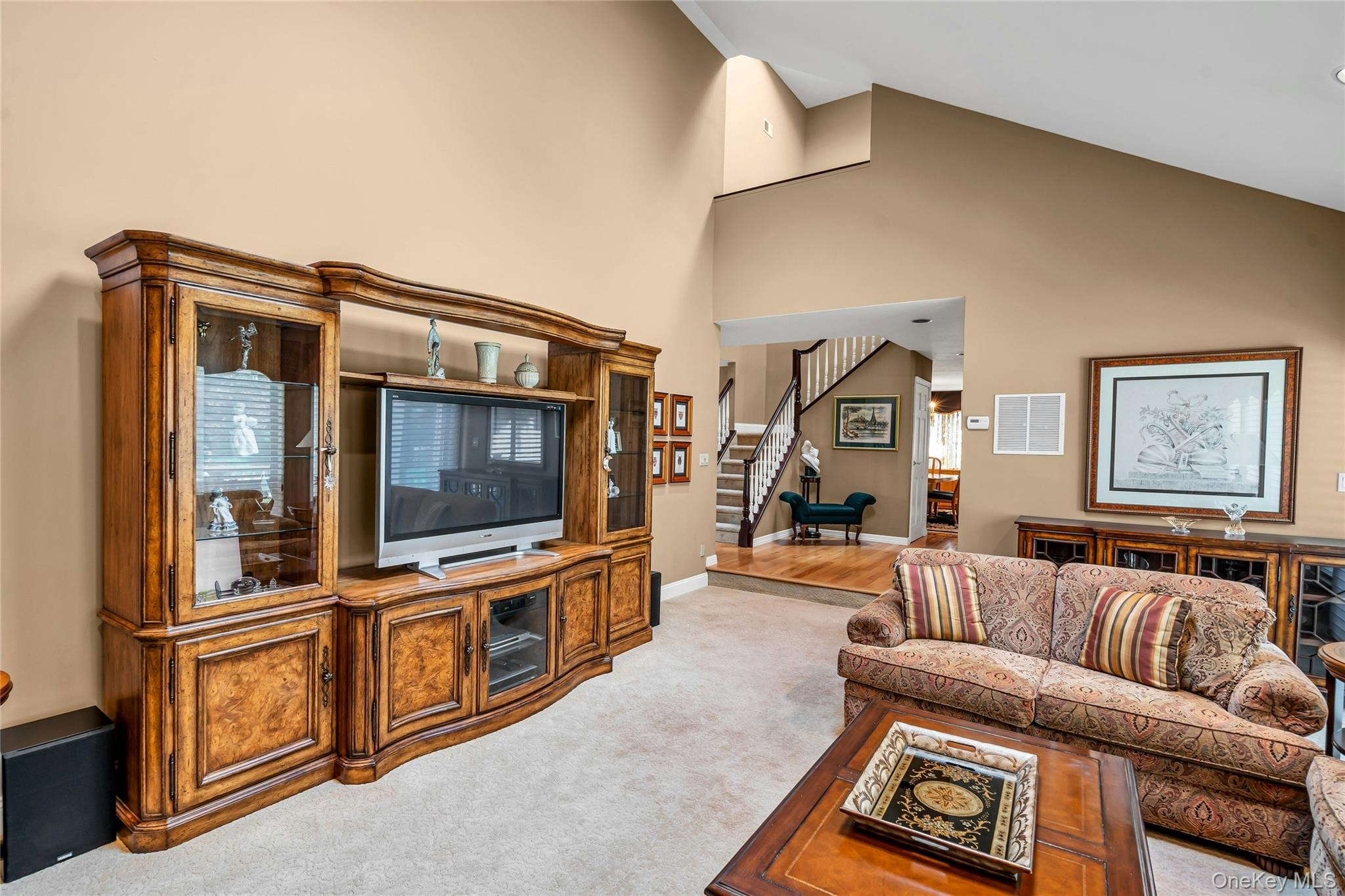 31 Daffodil Drive, Farmingdale, NY 11735