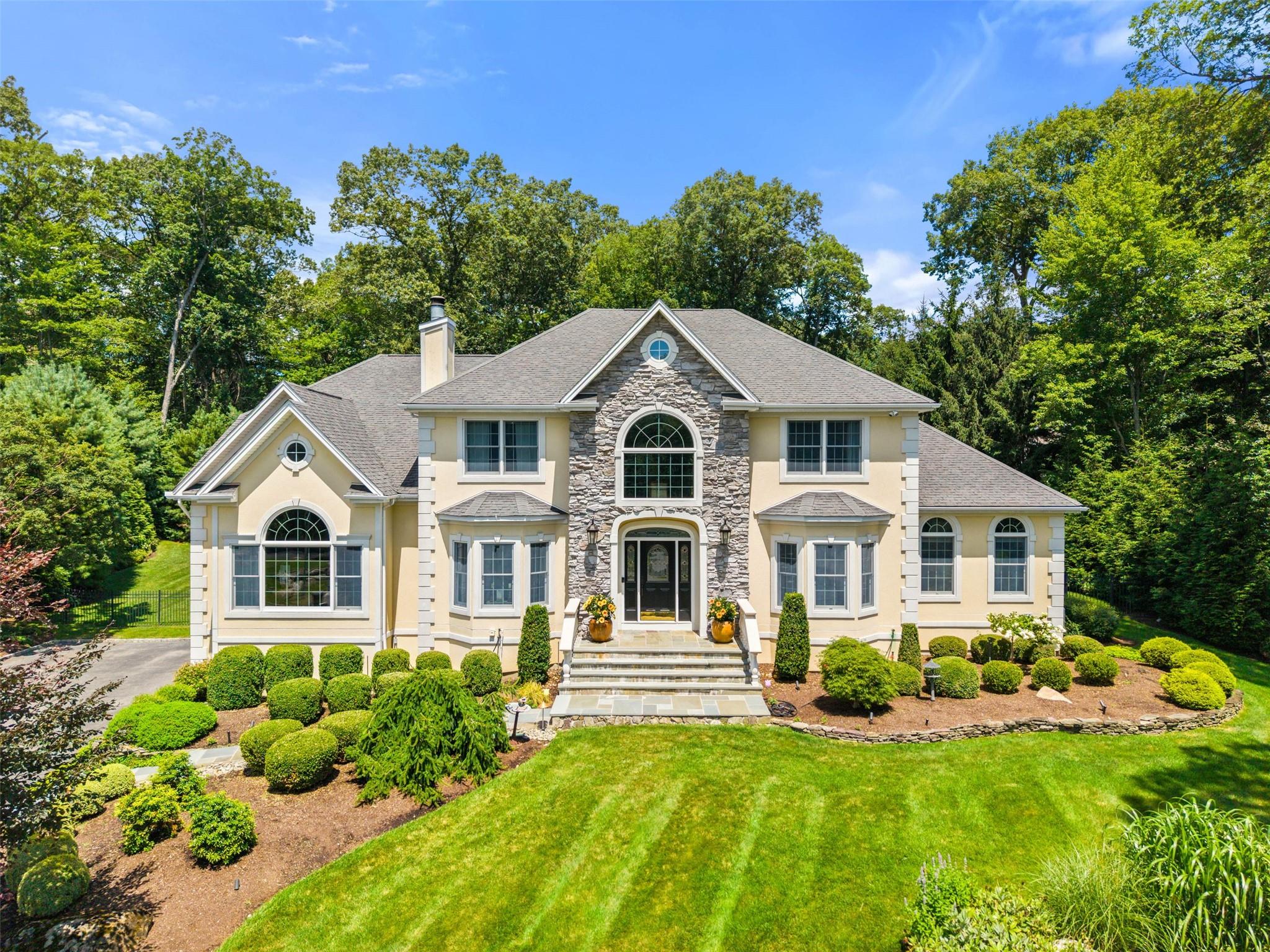 22 Perrins Peak Road, Stony Point, NY 10980