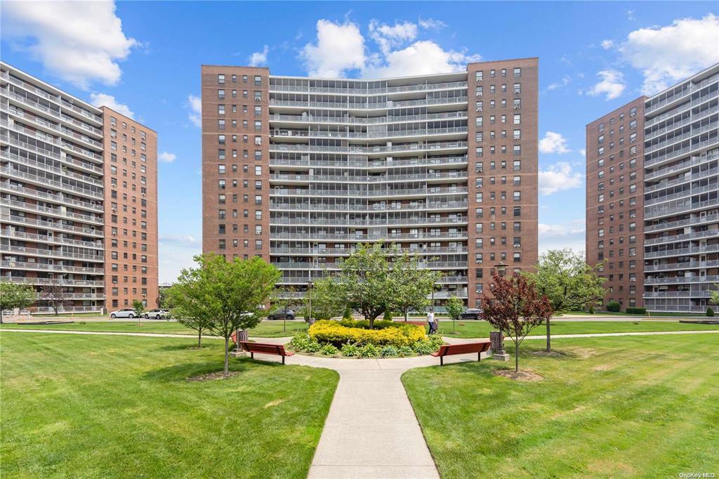 61-45 98th Street # 11N, Rego Park, NY 11374