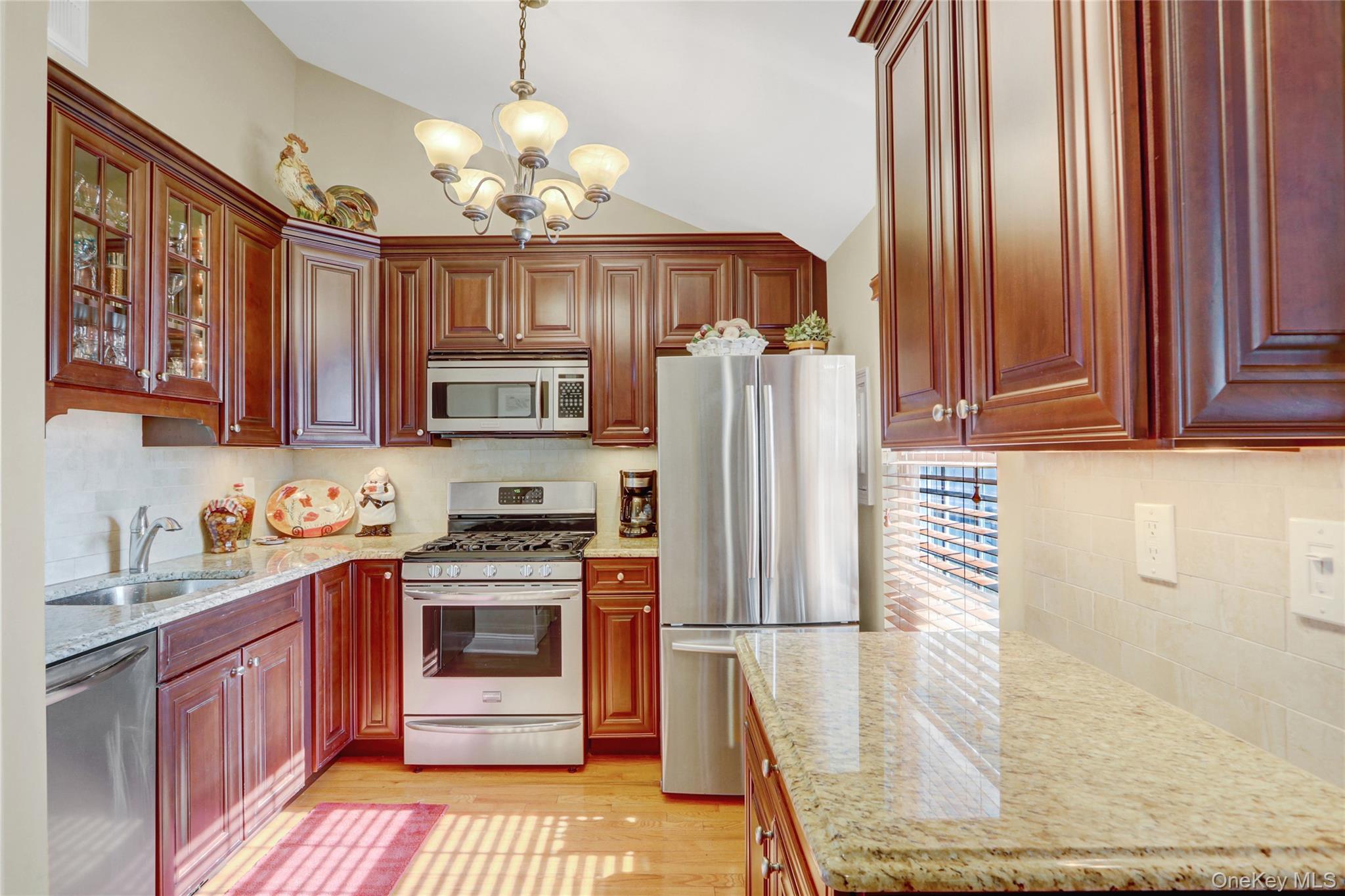 72 N Fordham Road, Hicksville, NY 11801