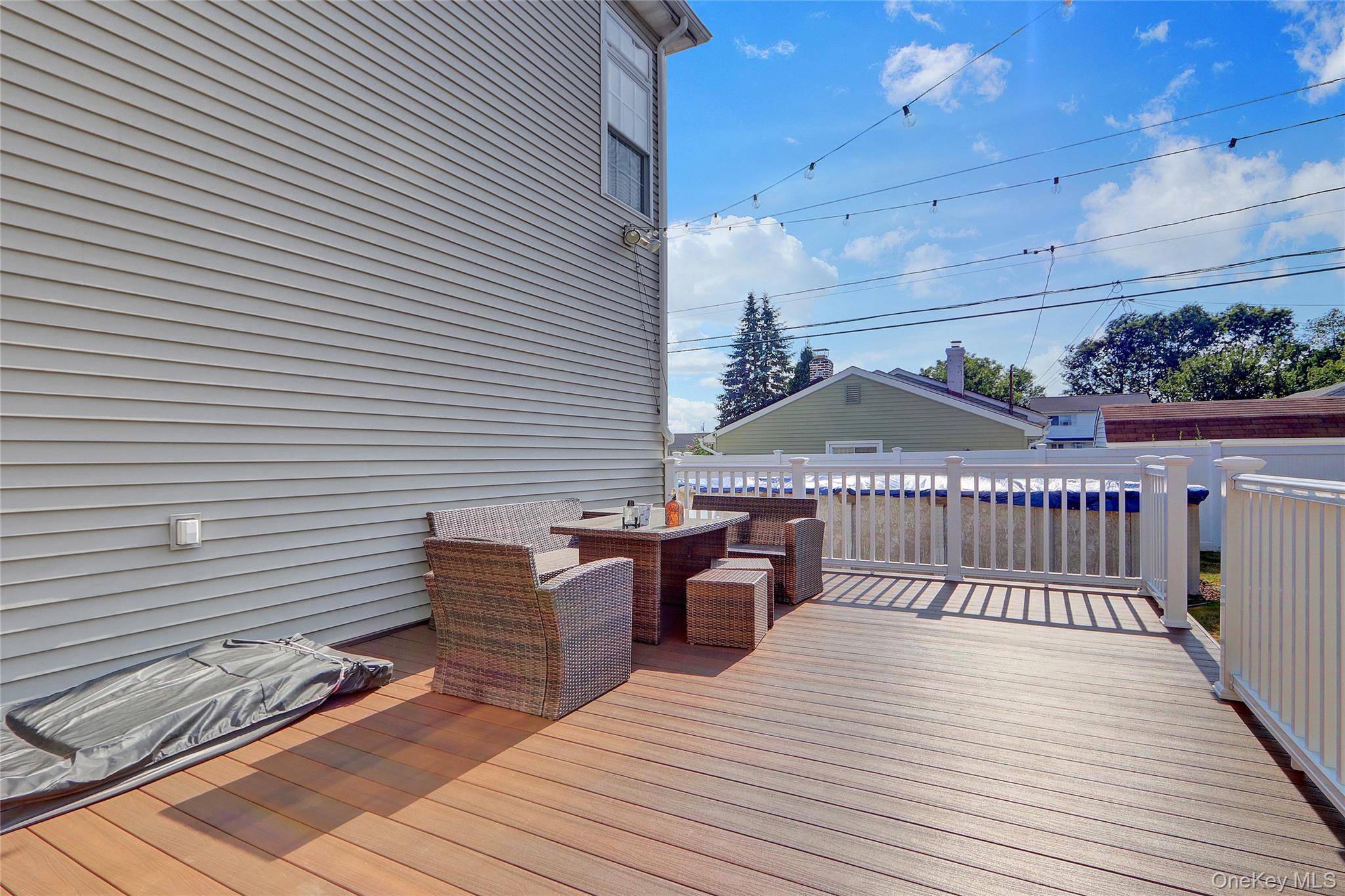 72 N Fordham Road, Hicksville, NY 11801