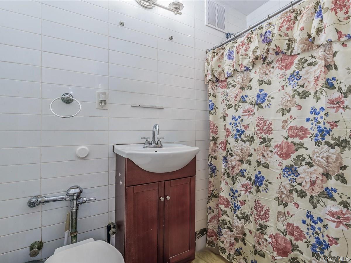 94-31 59 Avenue # 6C, Elmhurst, NY 11373