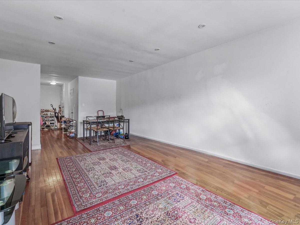 94-31 59 Avenue # 6C, Elmhurst, NY 11373