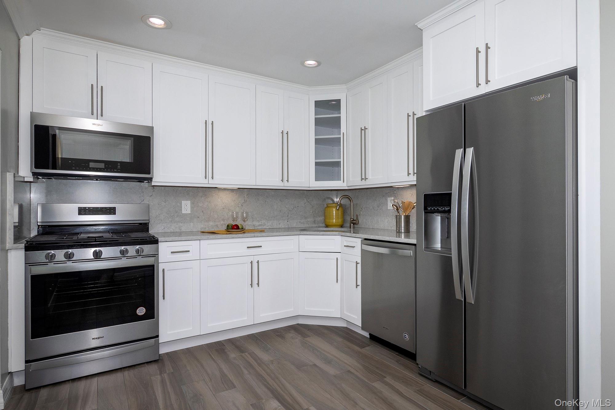 100 Terrace # T09-340, Bayport, NY 11705