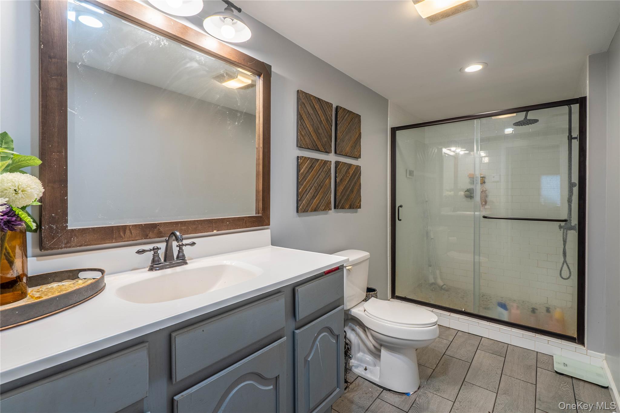 8 Edwards Lane, Marlboro, NY 12547