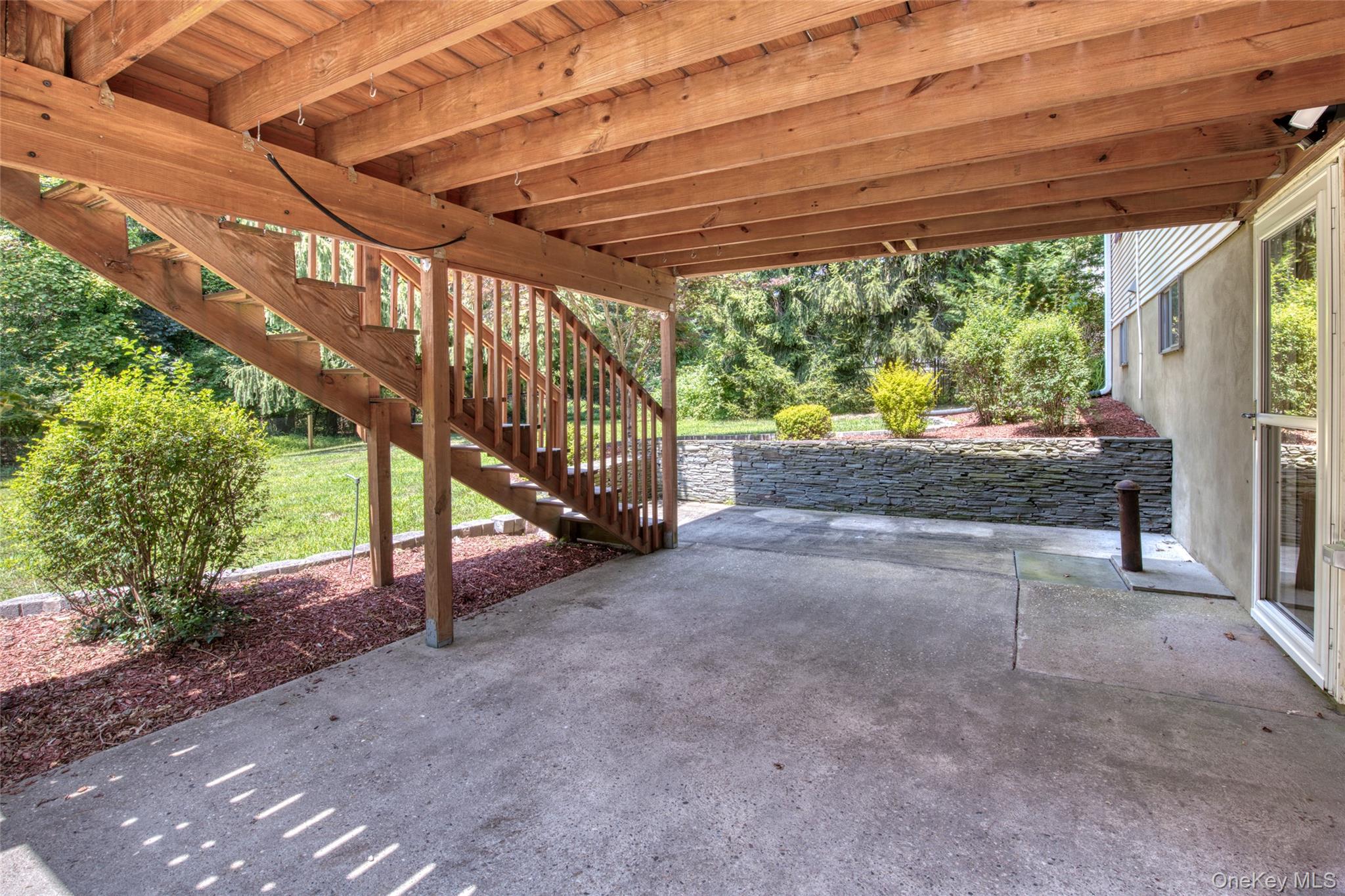 685 Greenway W, Orient, NY 11957