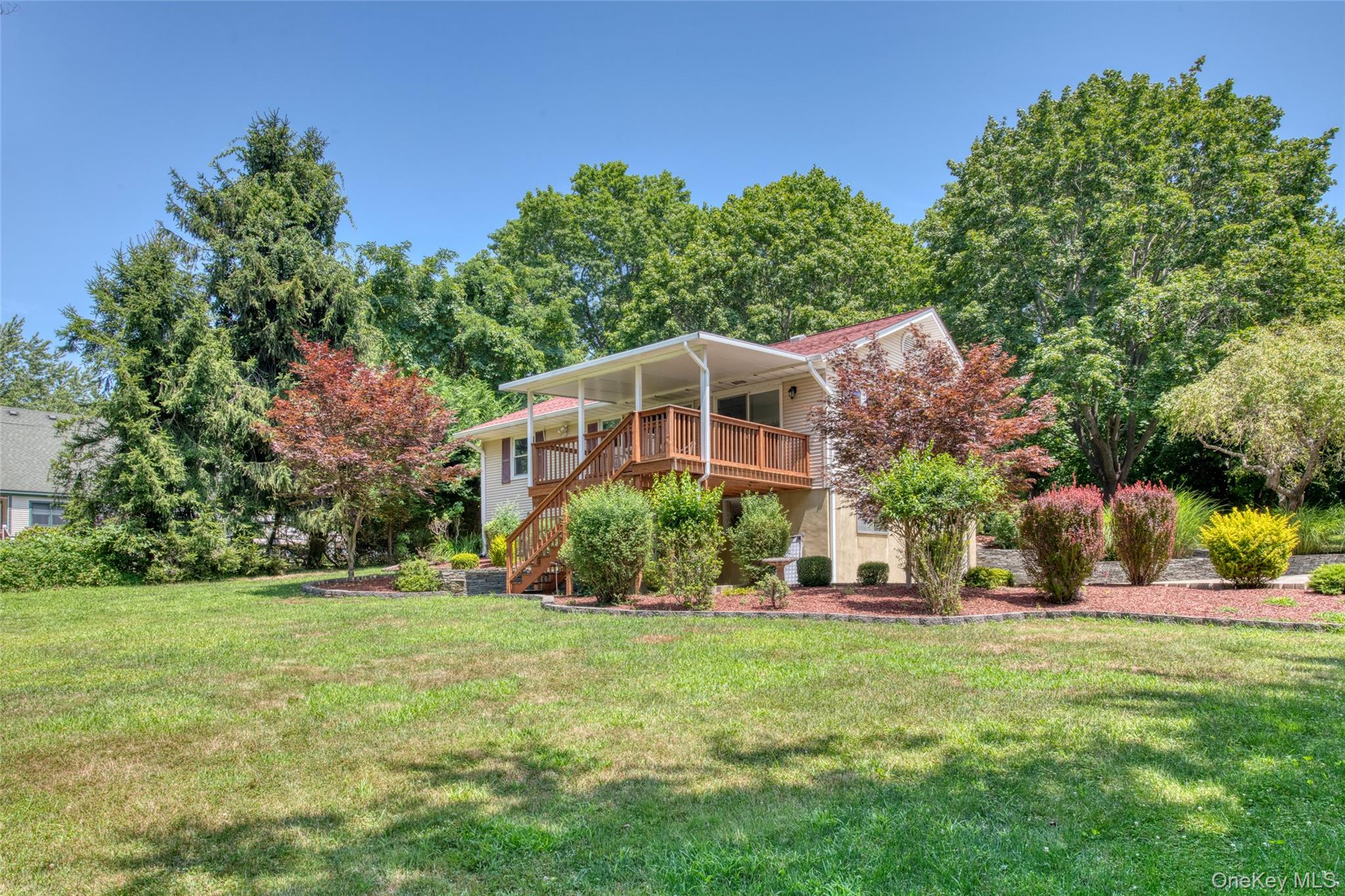 685 Greenway W, Orient, NY 11957