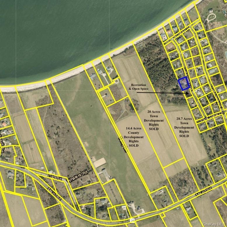 685 Greenway W, Orient, NY 11957