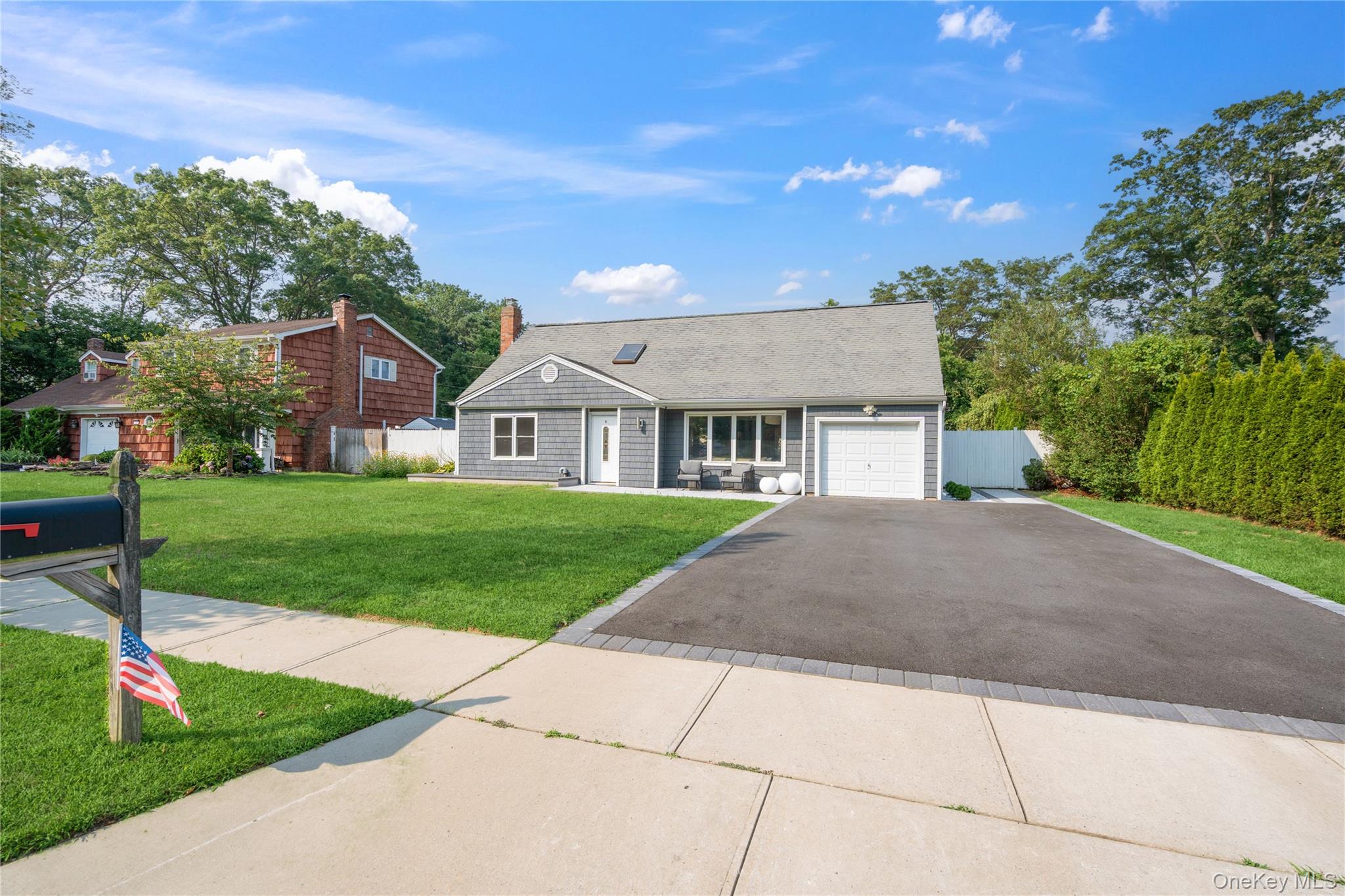 17 Dellmarie Lane, Nesconset, NY 11767