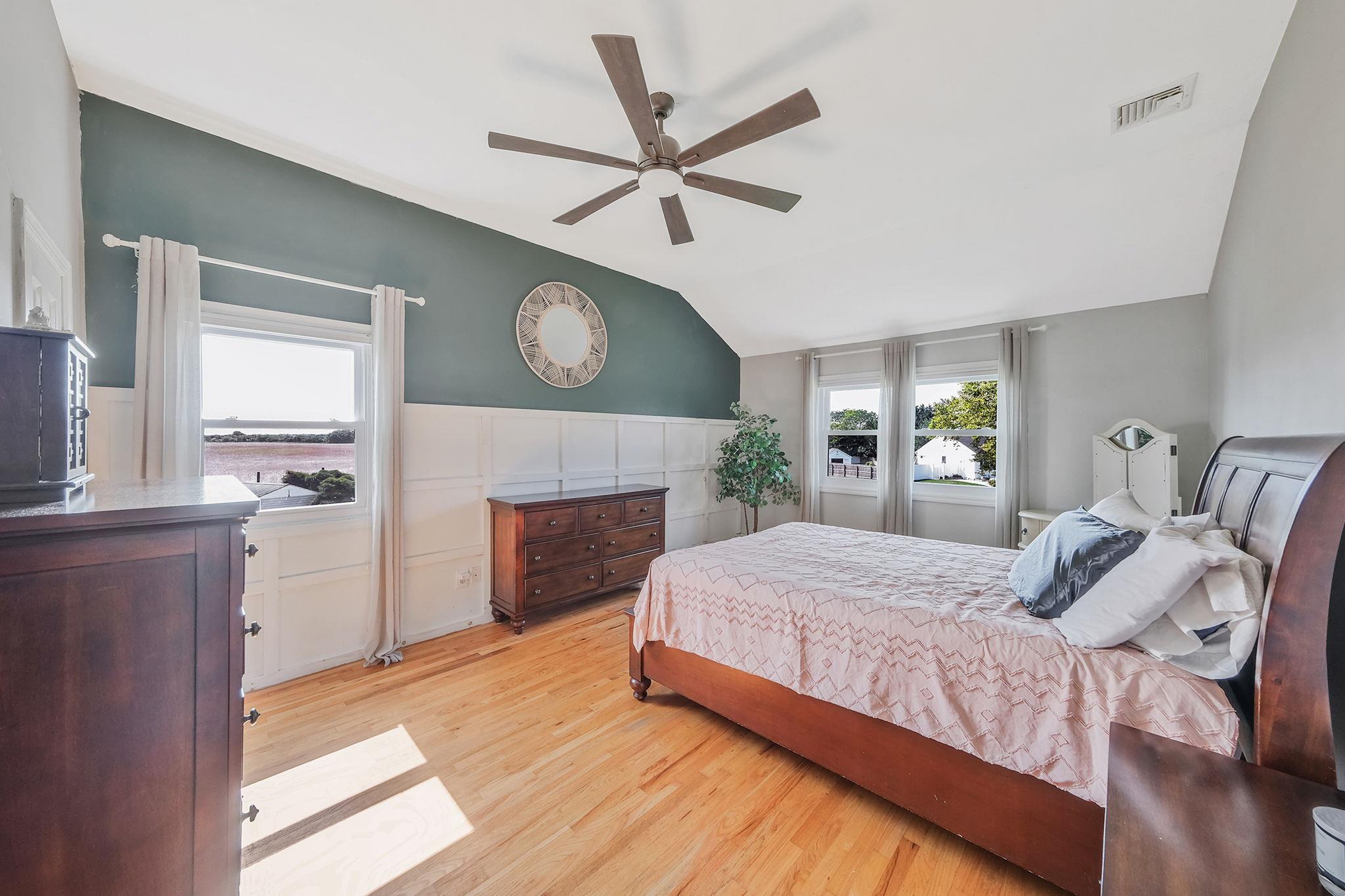 24 Pleasant Court, Baiting Hollow, NY 11933