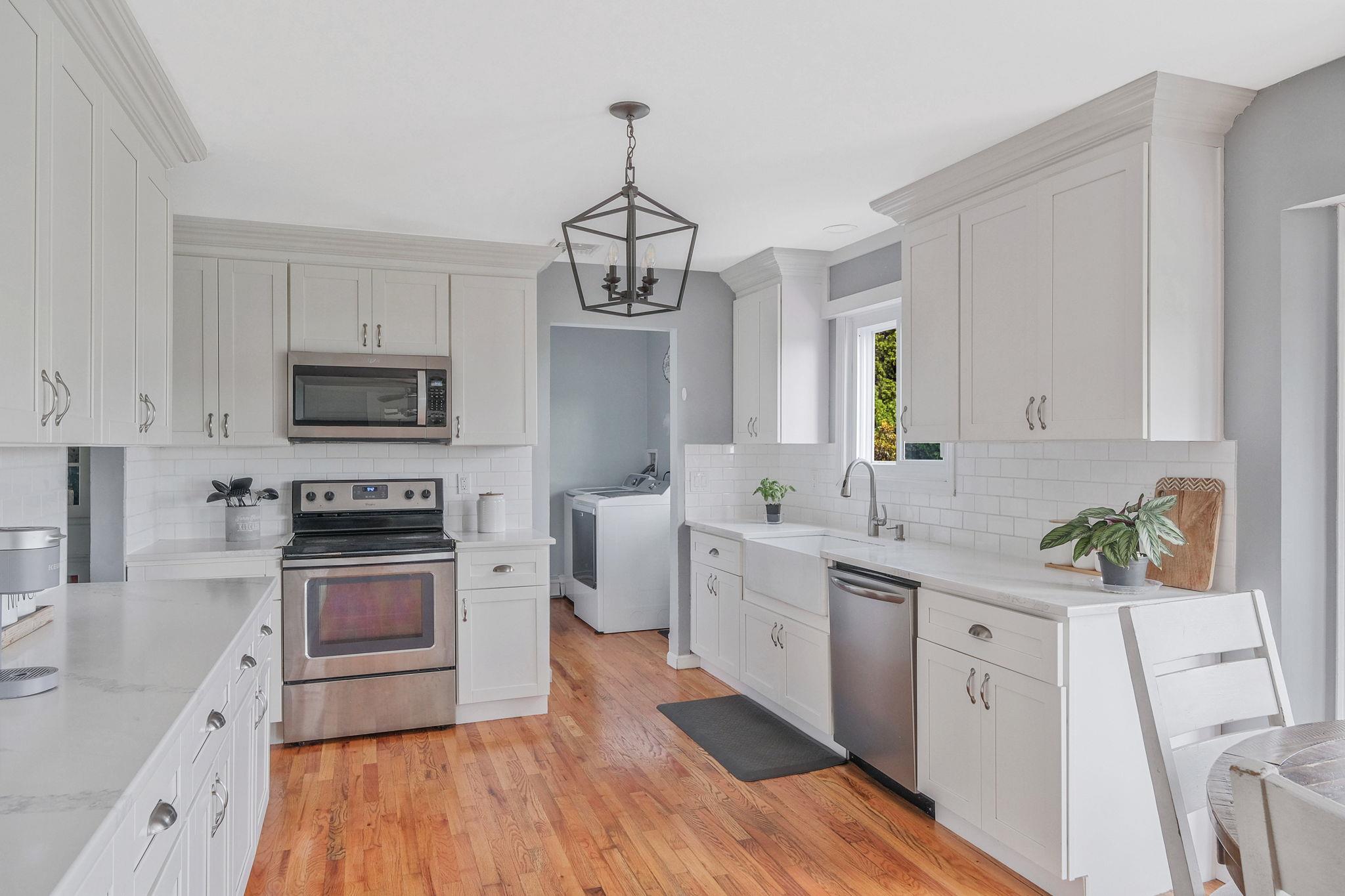 24 Pleasant Court, Baiting Hollow, NY 11933