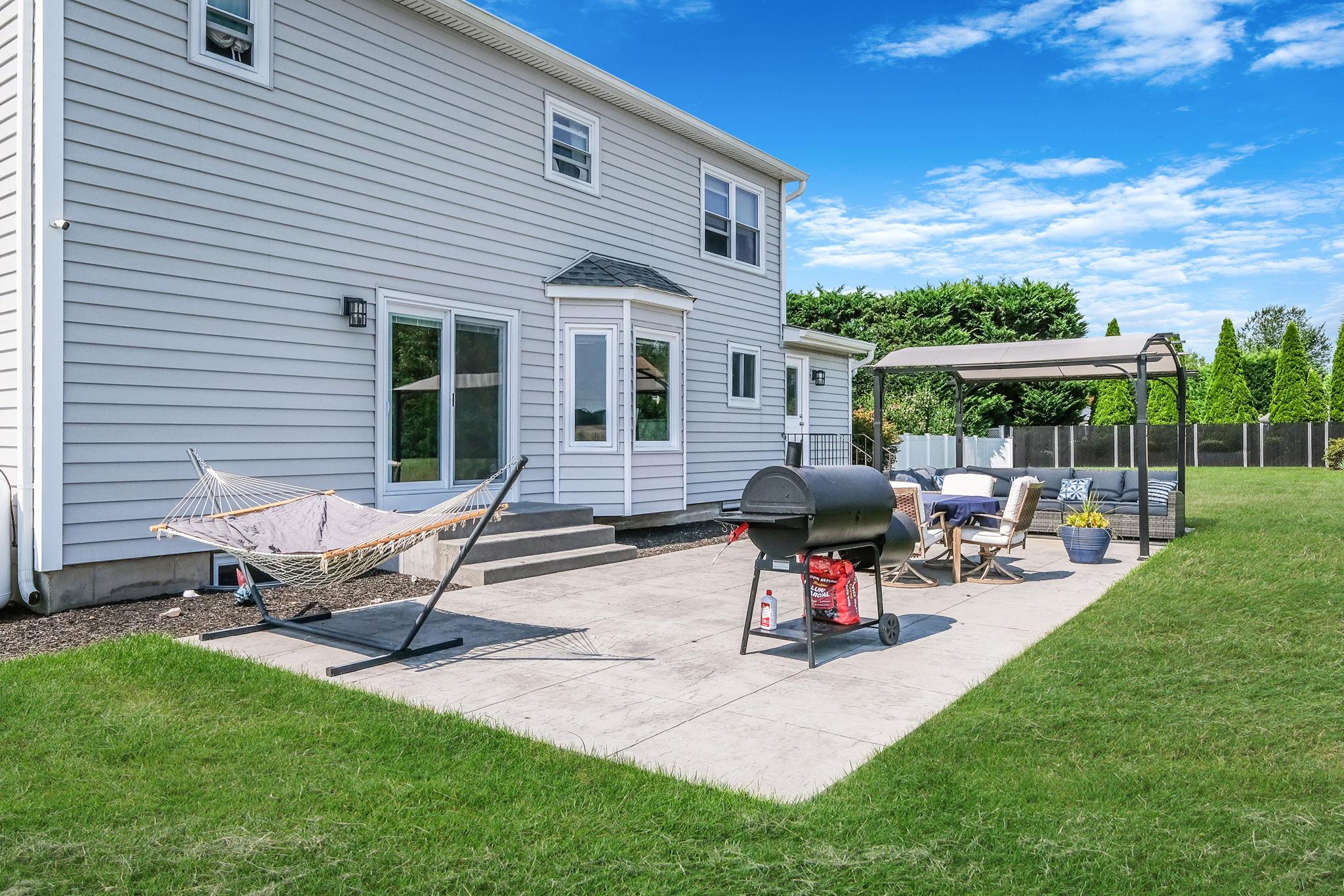 24 Pleasant Court, Baiting Hollow, NY 11933