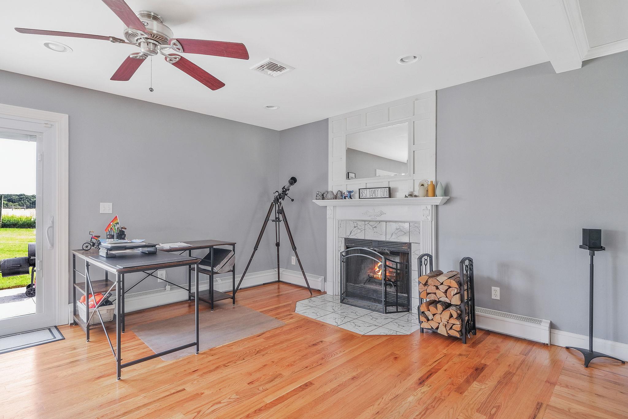 24 Pleasant Court, Baiting Hollow, NY 11933