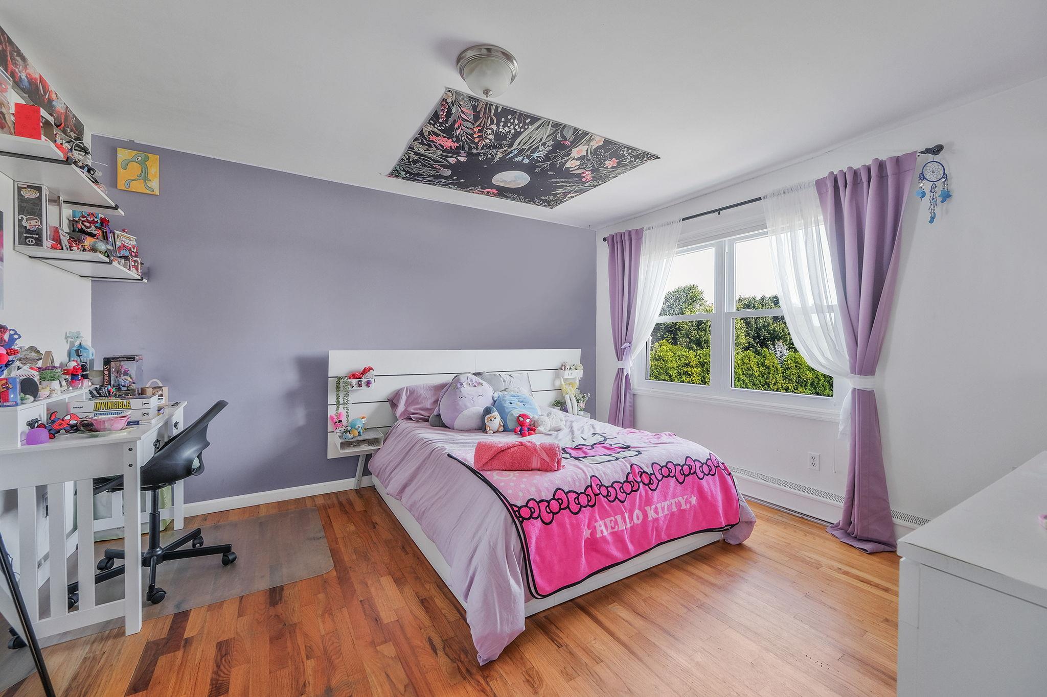 24 Pleasant Court, Baiting Hollow, NY 11933