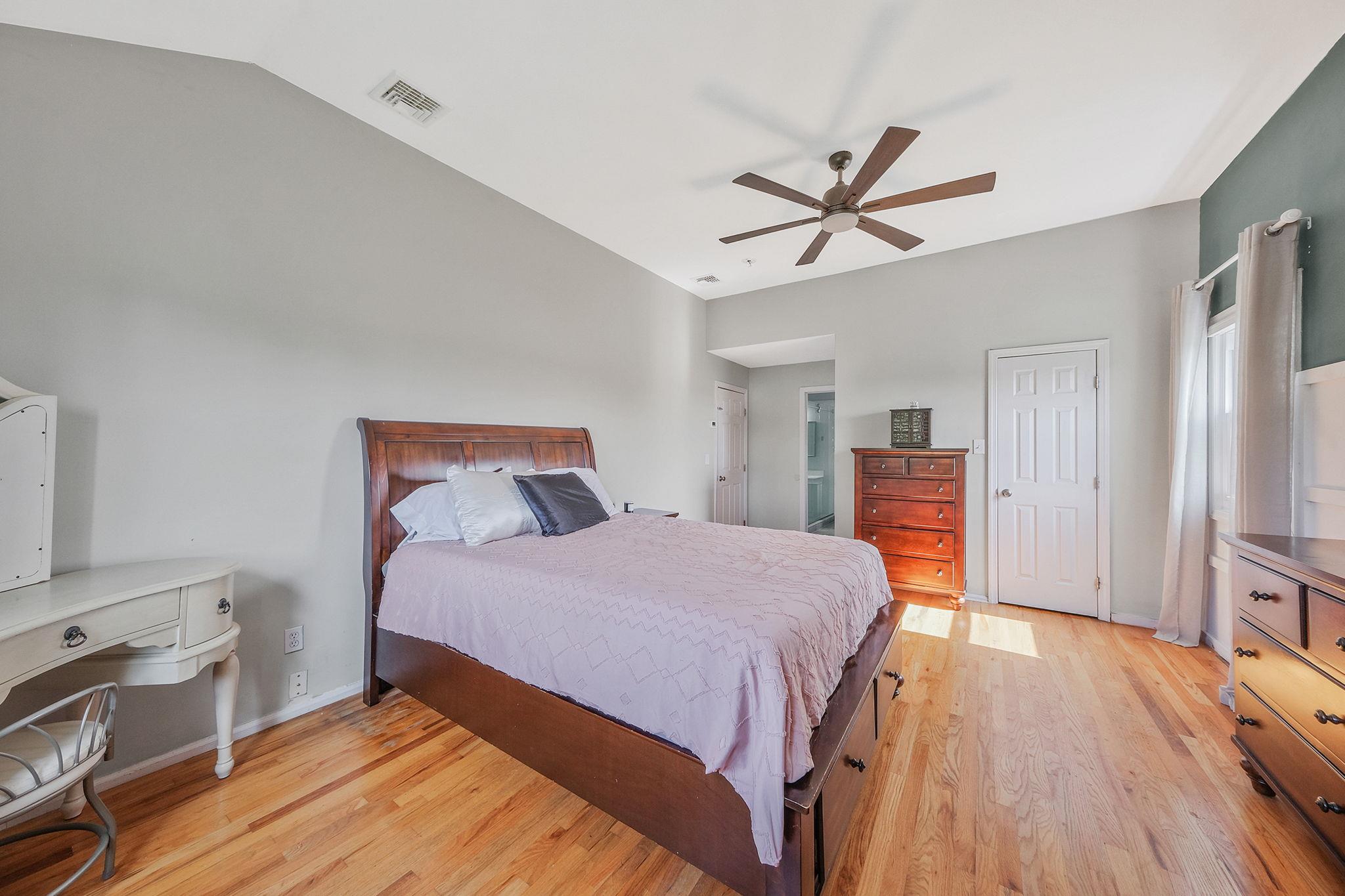 24 Pleasant Court, Baiting Hollow, NY 11933