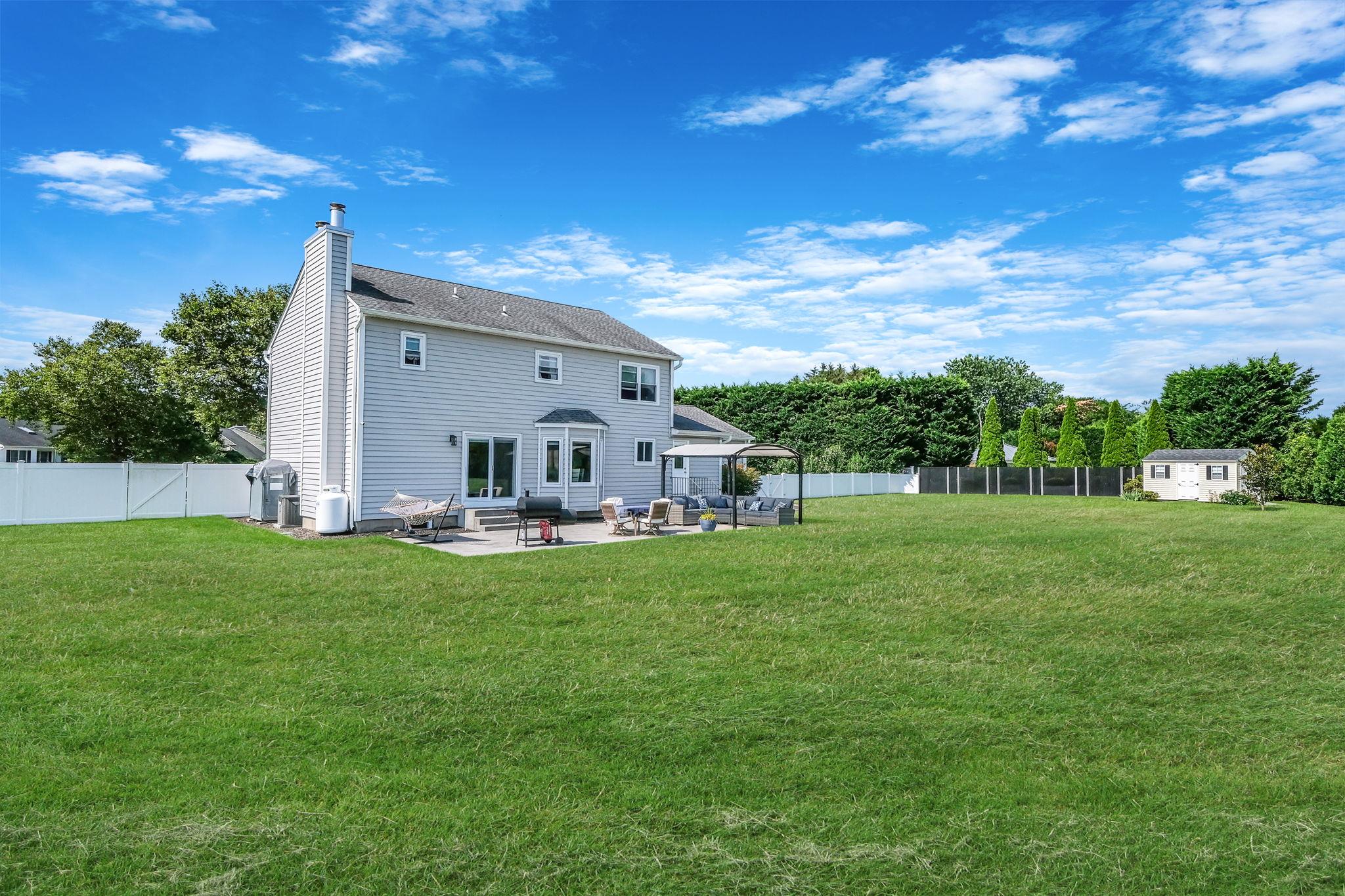 24 Pleasant Court, Baiting Hollow, NY 11933