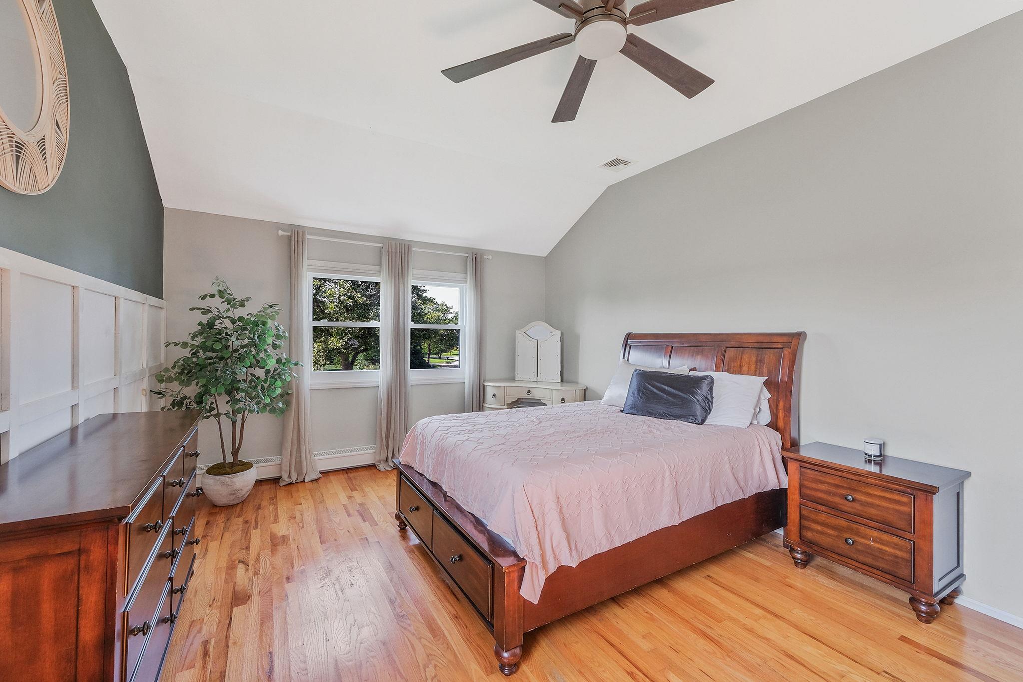 24 Pleasant Court, Baiting Hollow, NY 11933