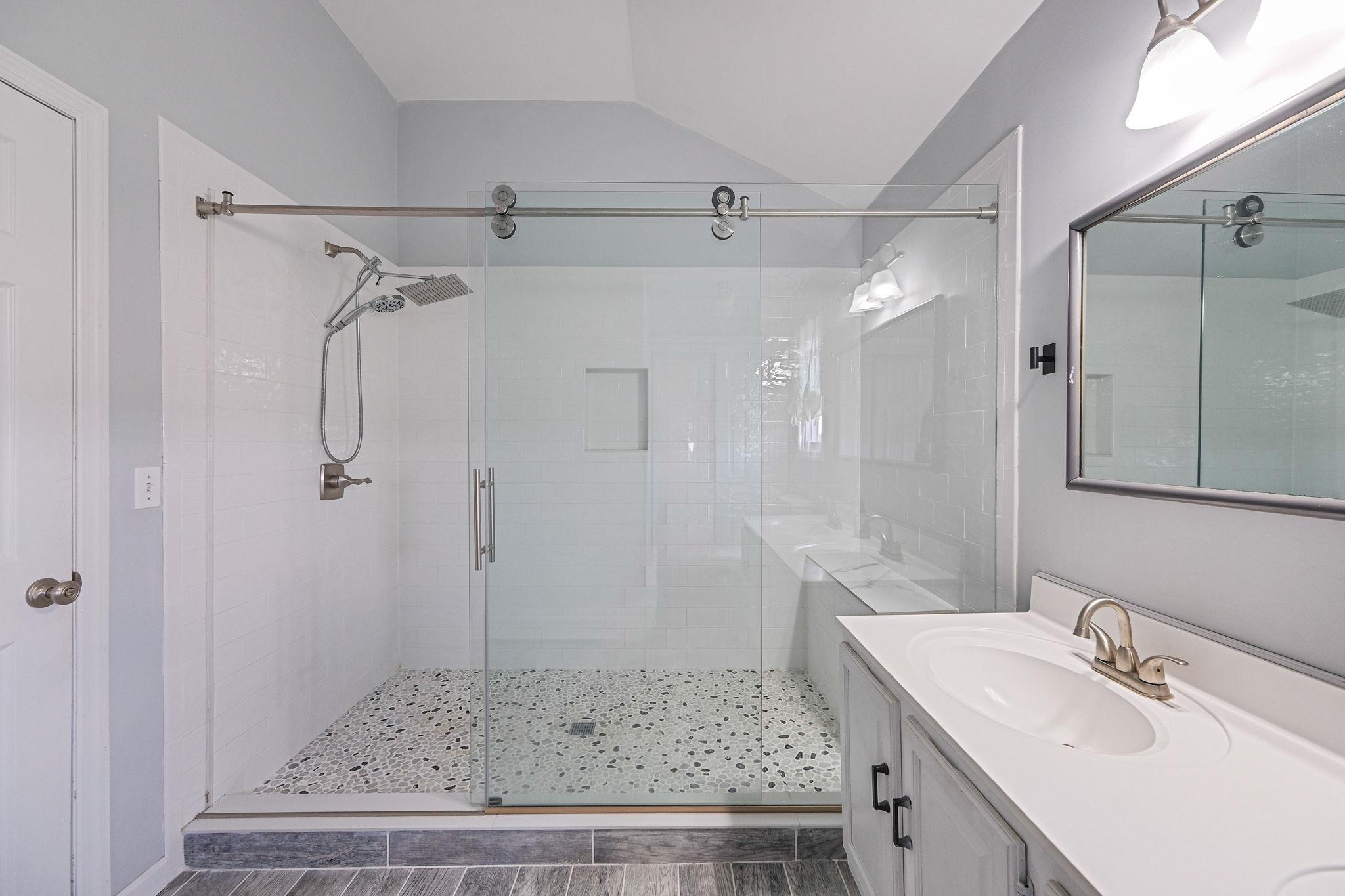 24 Pleasant Court, Baiting Hollow, NY 11933