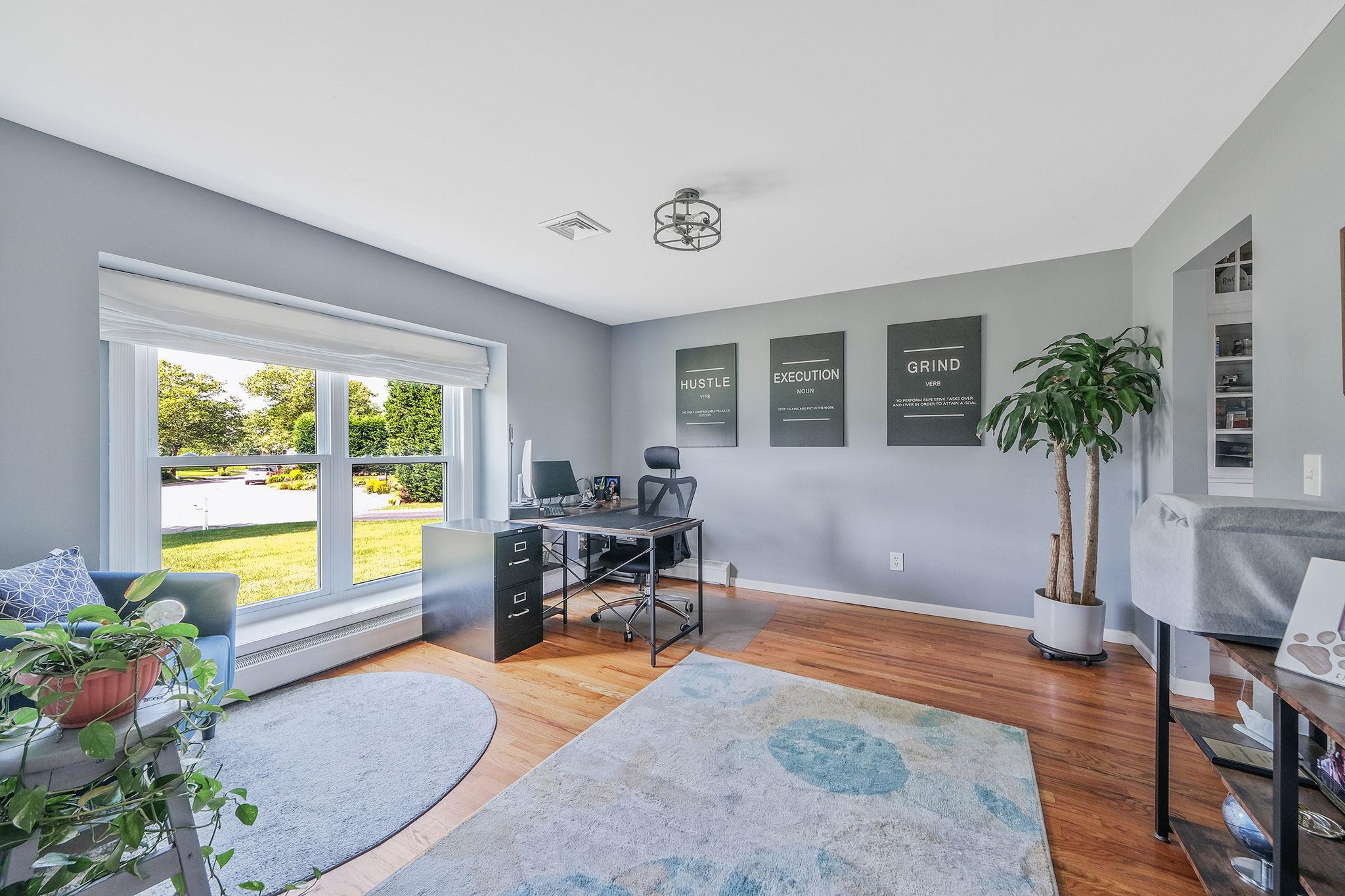 24 Pleasant Court, Baiting Hollow, NY 11933