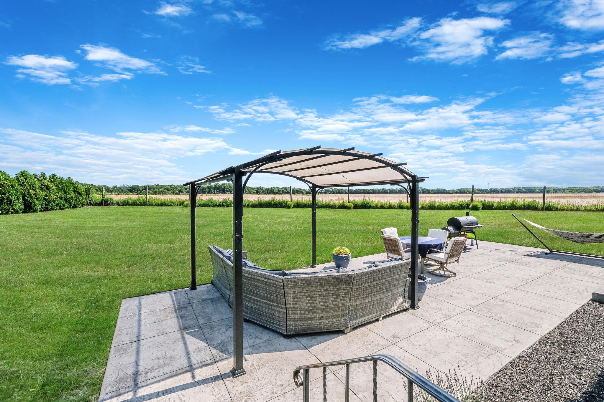 24 Pleasant Court, Baiting Hollow, NY 11933