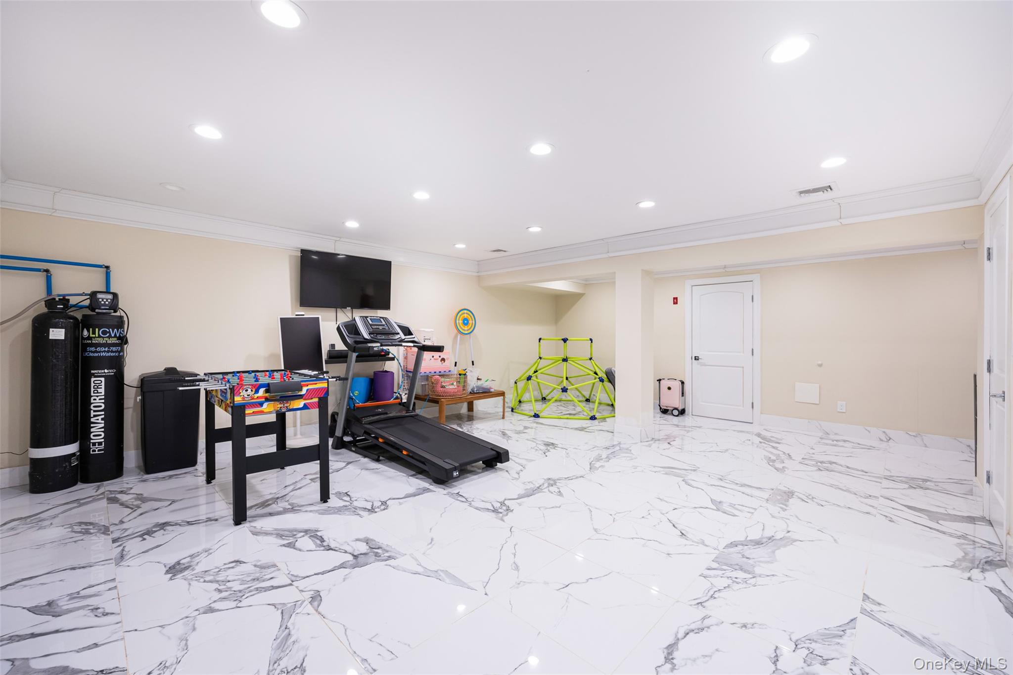 90 Baker Hill Road, Great Neck, NY 11023