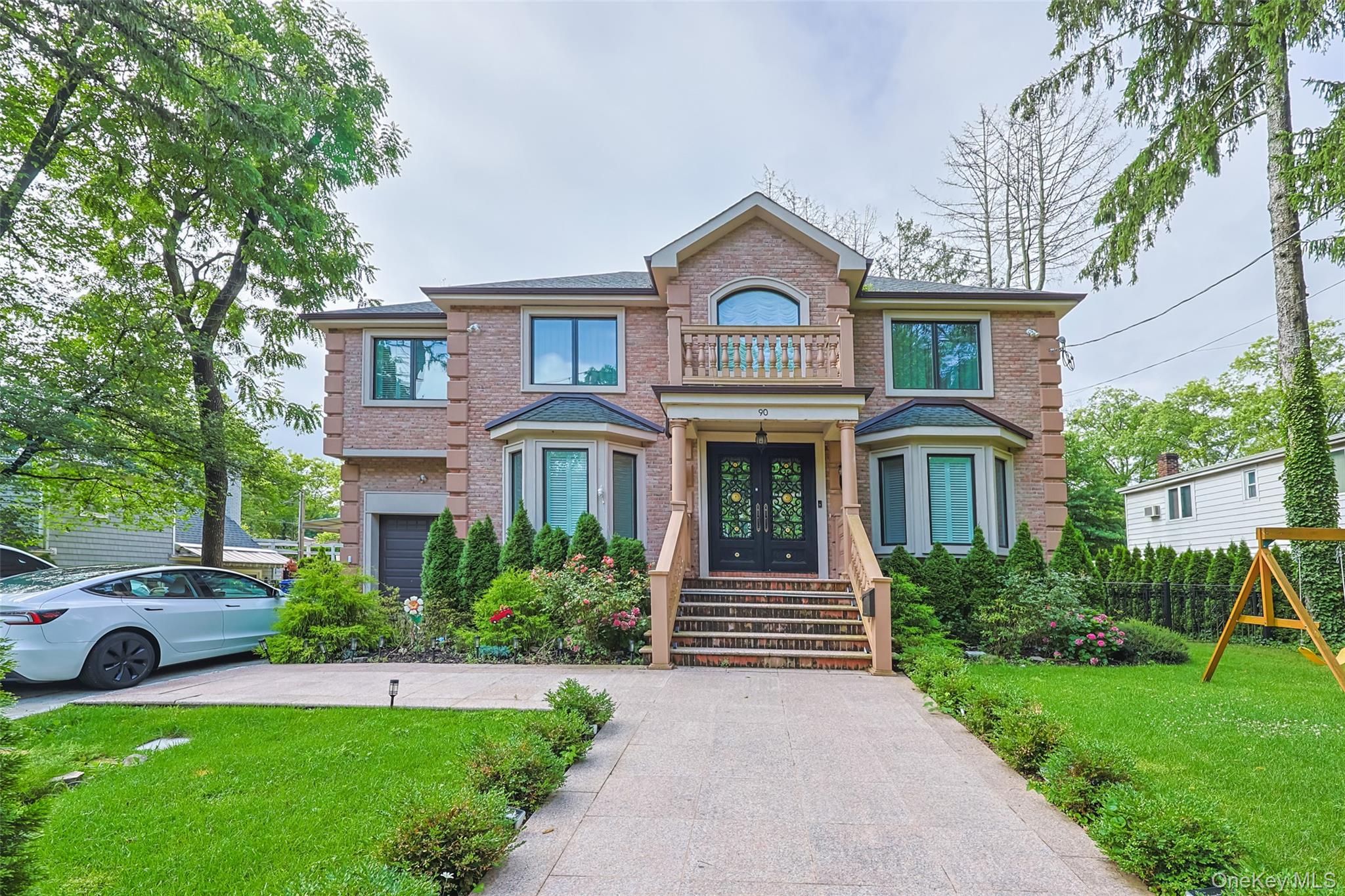 90 Baker Hill Road, Great Neck, NY 11023