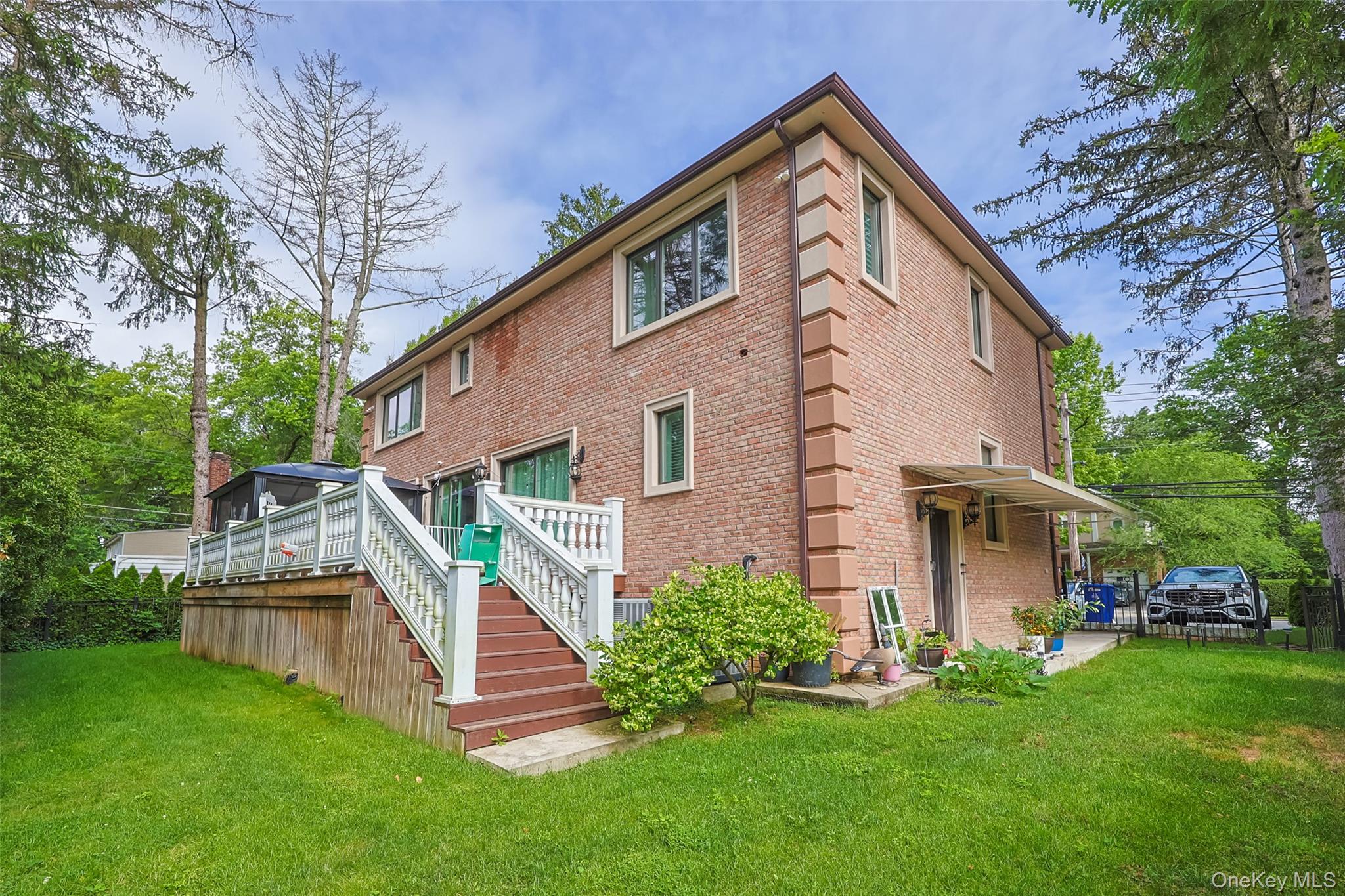 90 Baker Hill Road, Great Neck, NY 11023