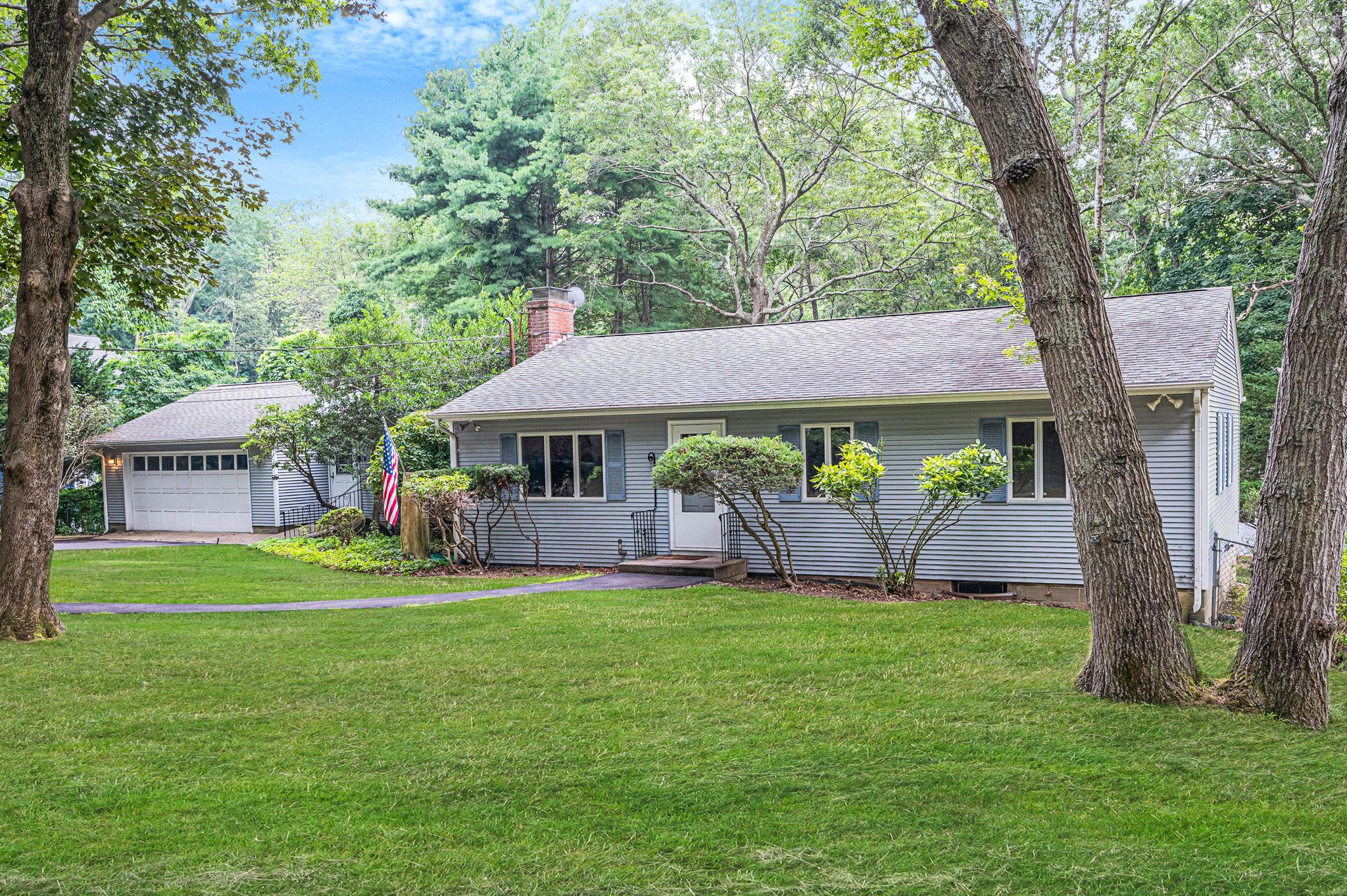 7 Upham Down, Shoreham, NY 11786
