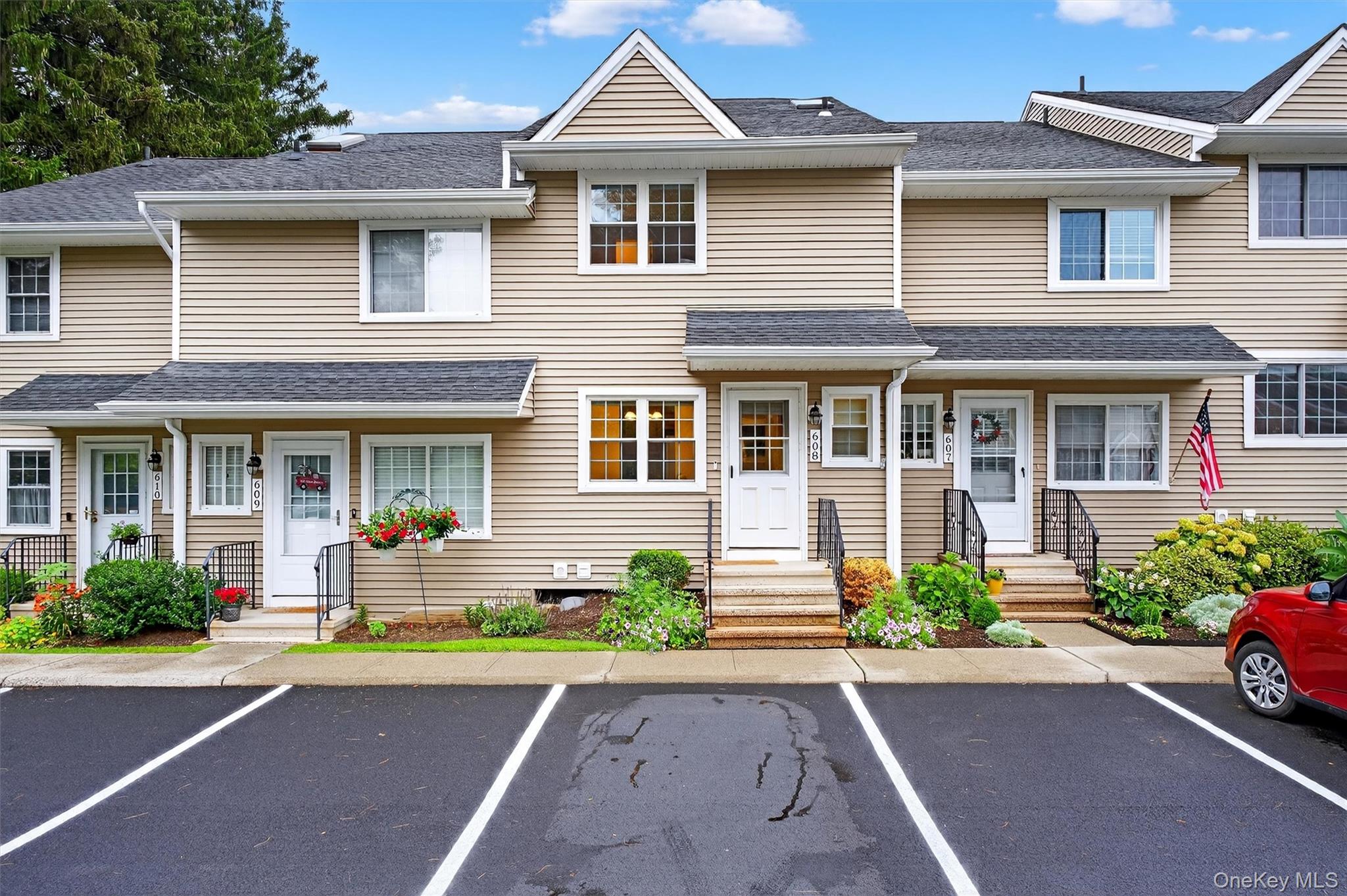 608 Covington Green Lane, Patterson, NY 12563