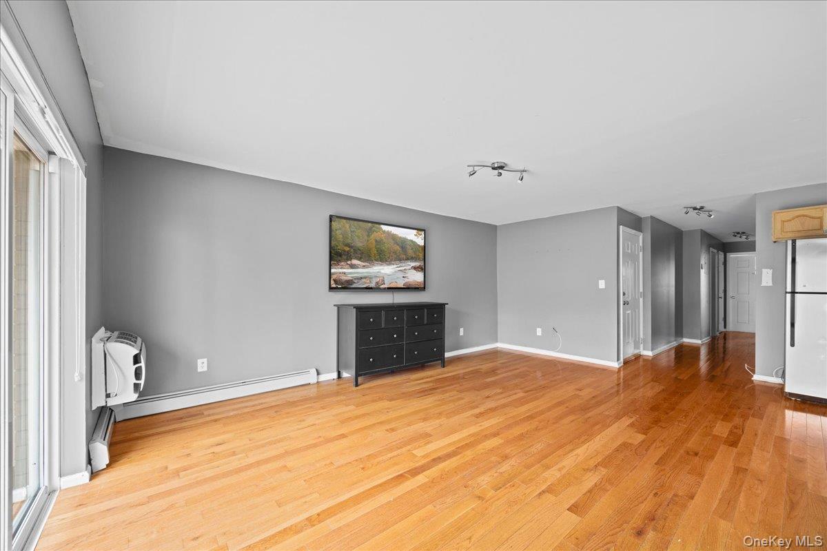 10 Pennyfield Avenue # 8B, Bronx, NY 10465