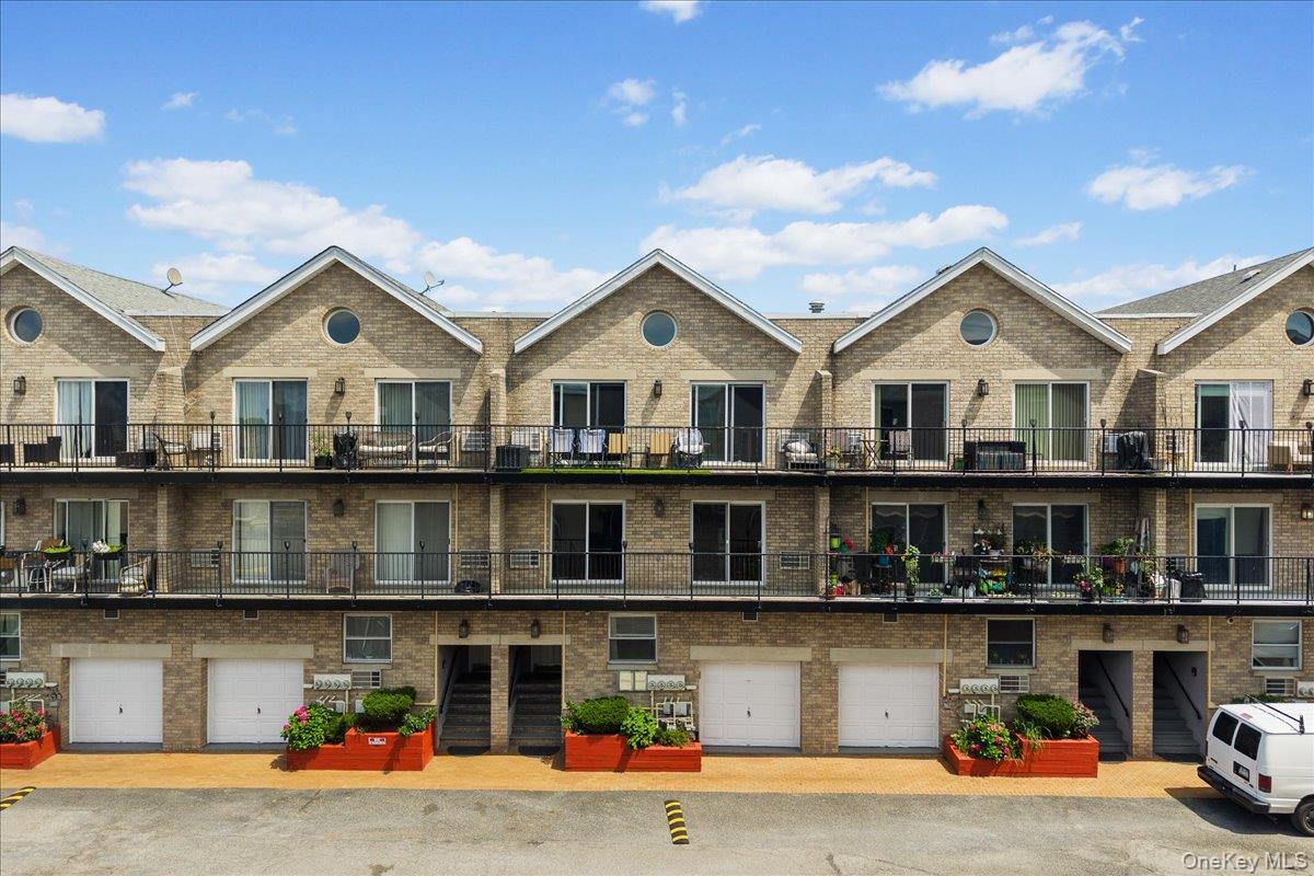 10 Pennyfield Avenue # 8B, Bronx, NY 10465