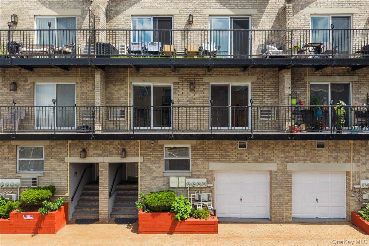 10 Pennyfield Avenue # 8B, Bronx, NY 10465