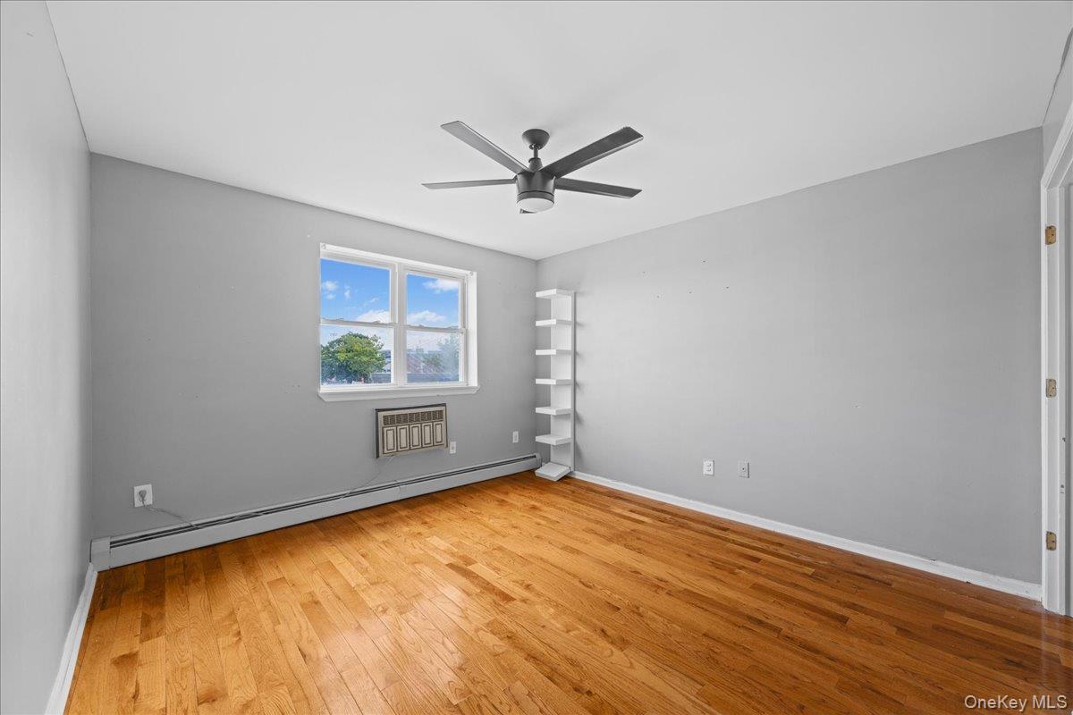 10 Pennyfield Avenue # 8B, Bronx, NY 10465